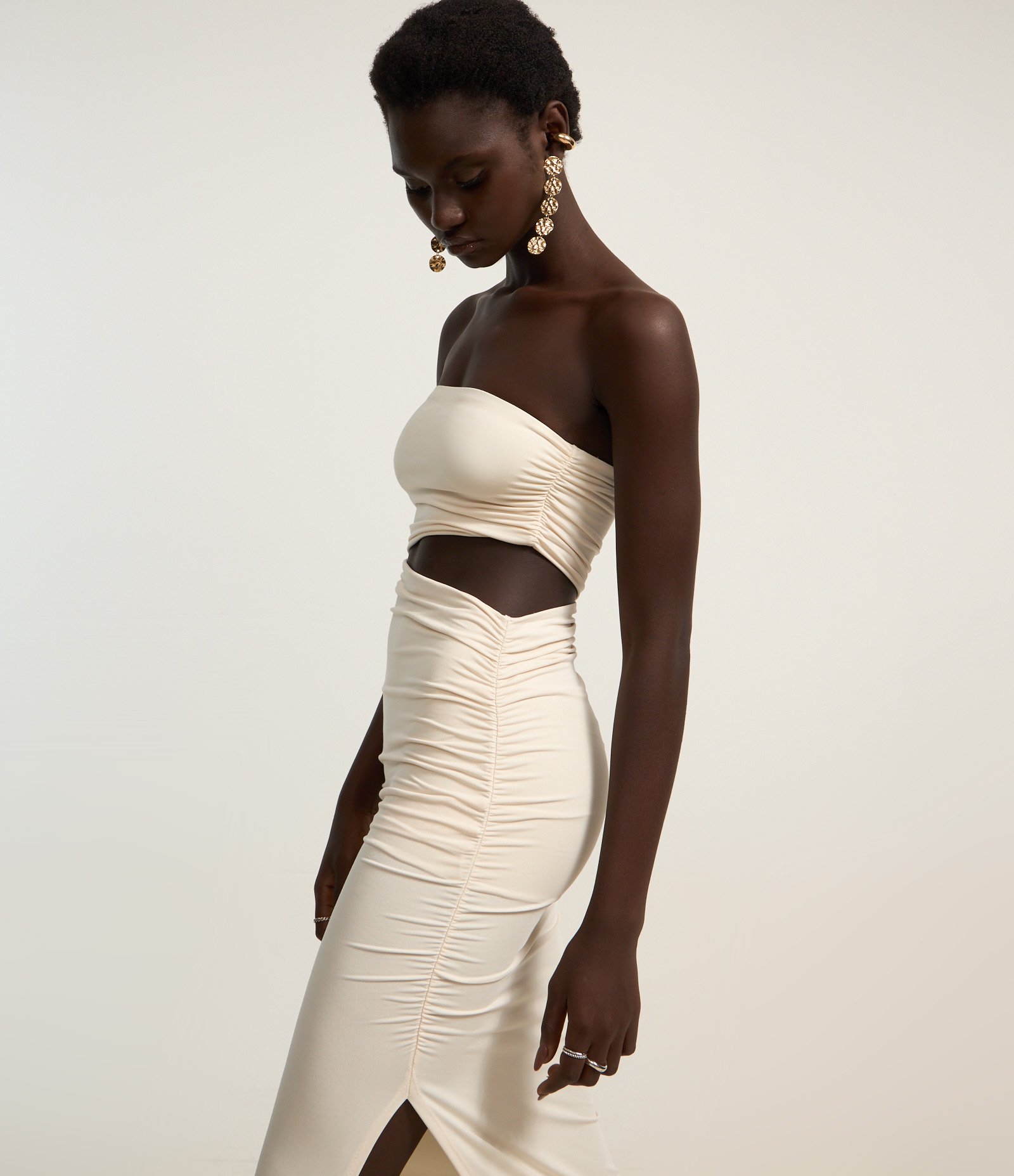 Vestido New Midi com Drapeados Laterais e Recorte Vazado 2