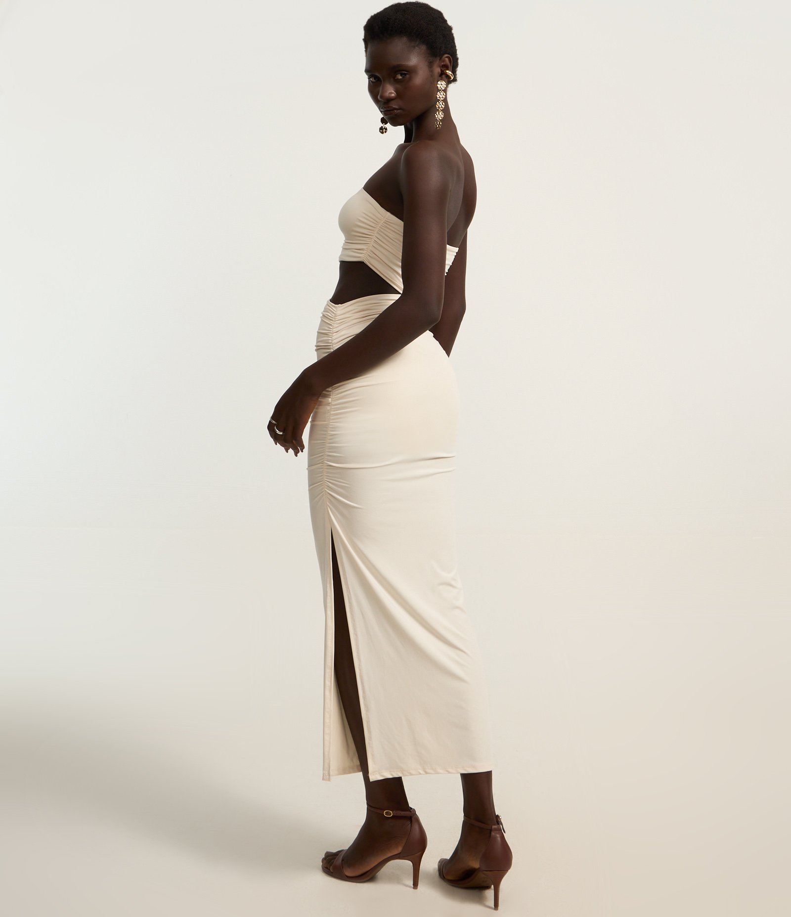 Vestido New Midi com Drapeados Laterais e Recorte Vazado 4