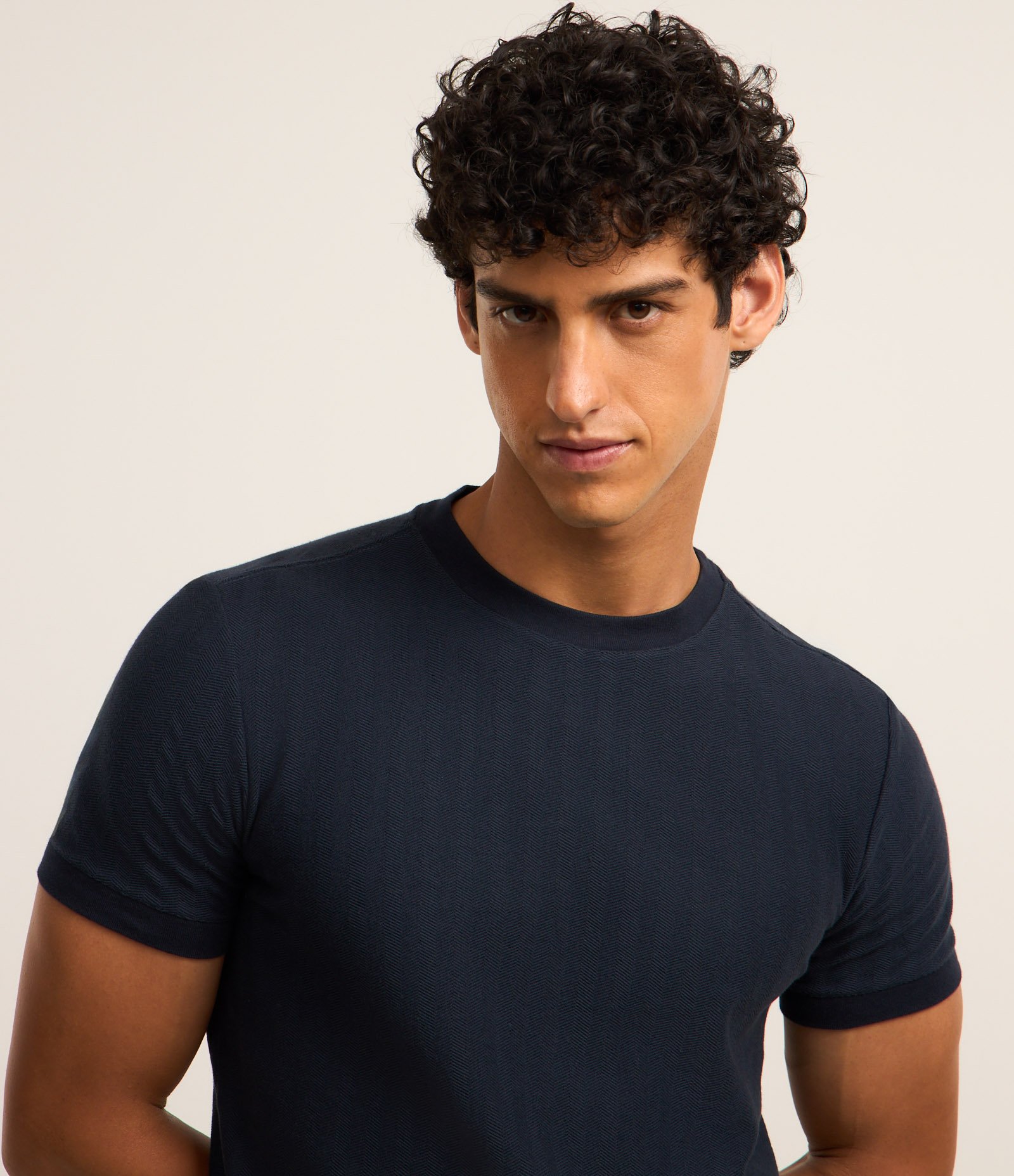 Camiseta Slim em Algodão com Textura Espinha de Peixe Azul 4