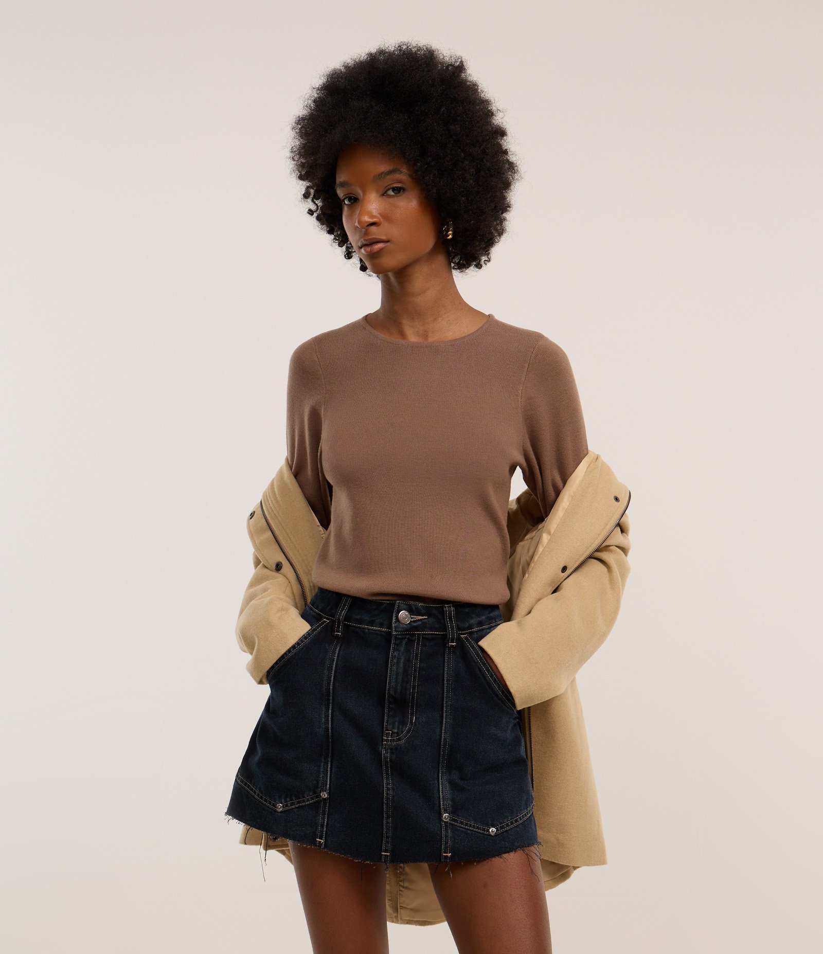 Blusa em Tricô com Manga Longa Marrom 1