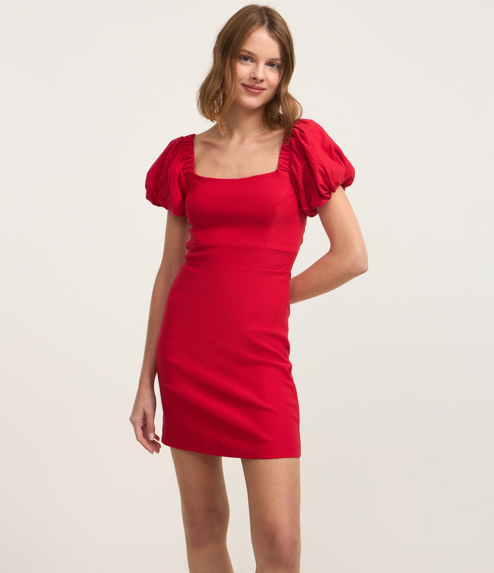 Vestido Curto em Bengaline com Manga Bufante Vermelho 1