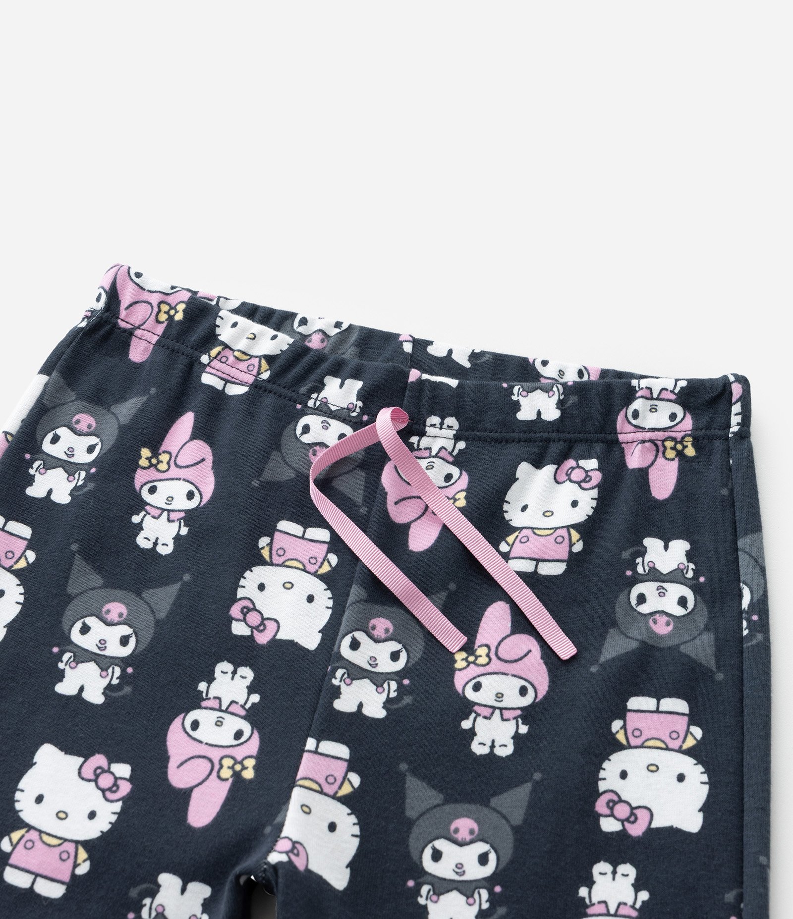 Pijama Infantil com Estampa Hello Kitty e Amigas - Tam 5 a14 Anos Cinza 7