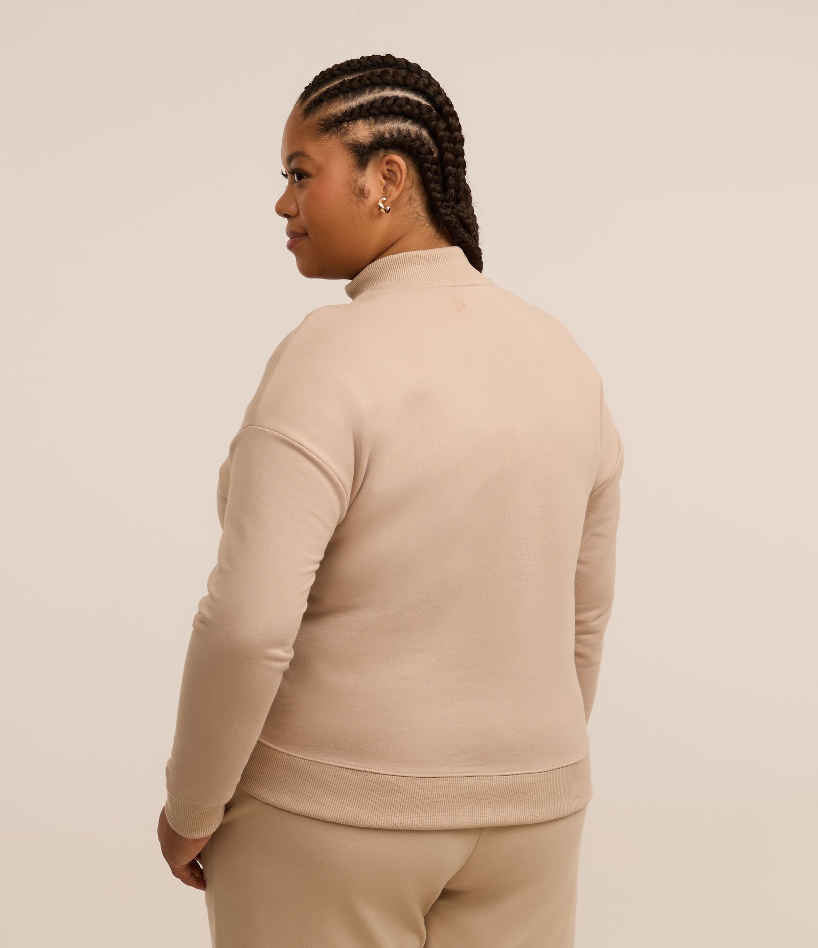 Moletom com Cava Deslocada e Zíper Curve & Plus Size Bege 4