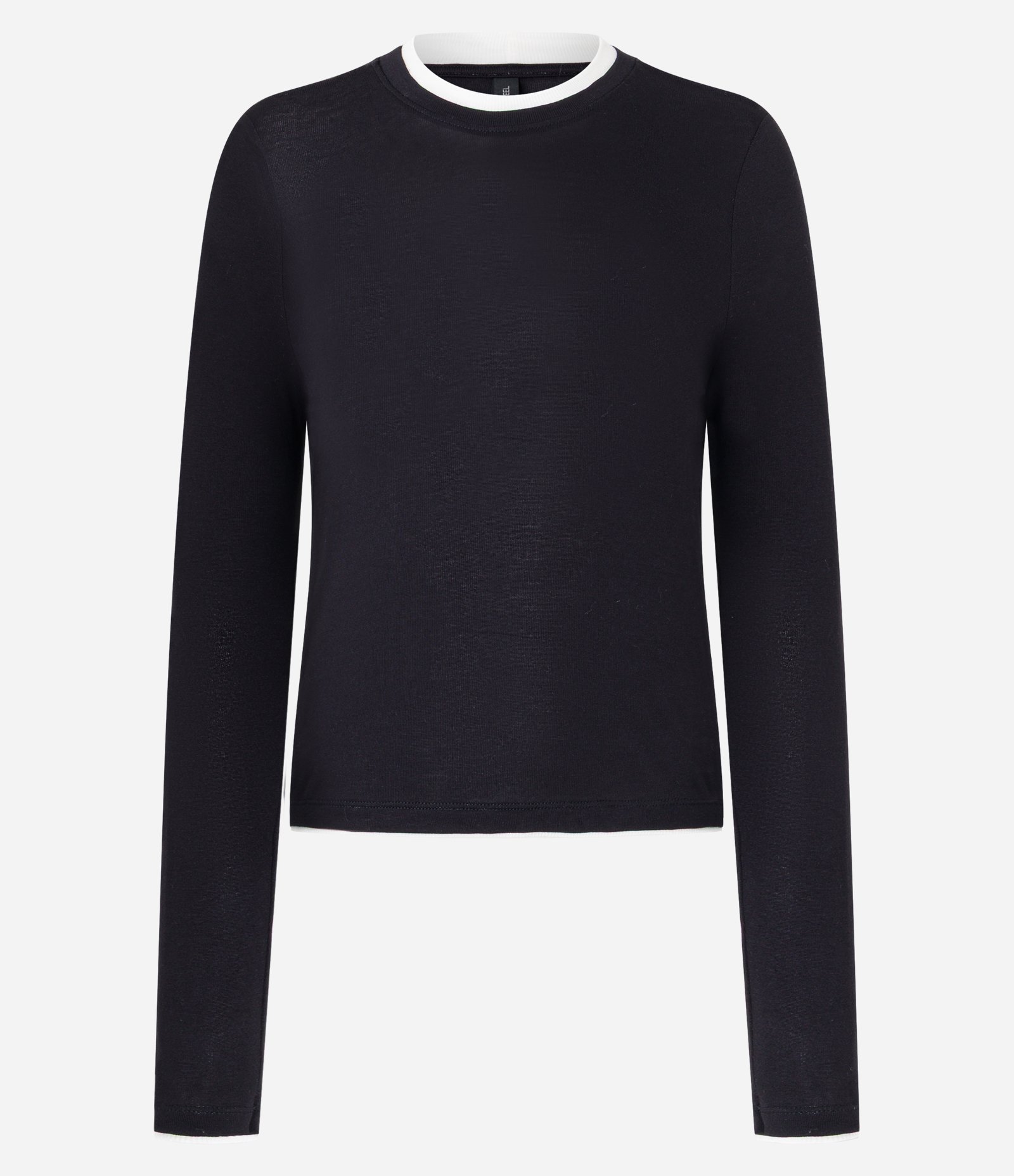 Blusa em Viscose com Sobreposição na Gola Preto 4