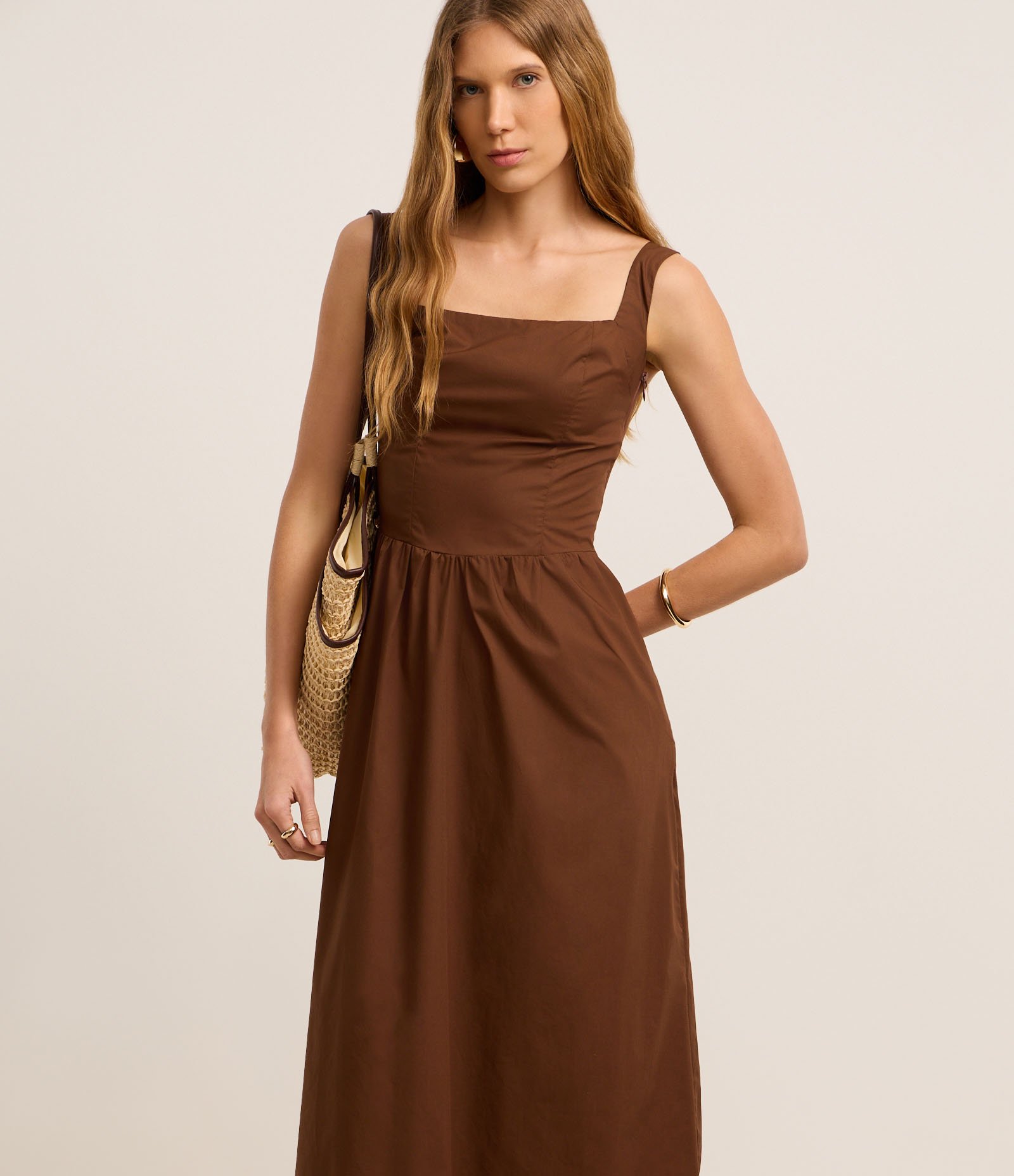 Vestido Evasê Midi em Tricoline com Lastex nas Costas 2