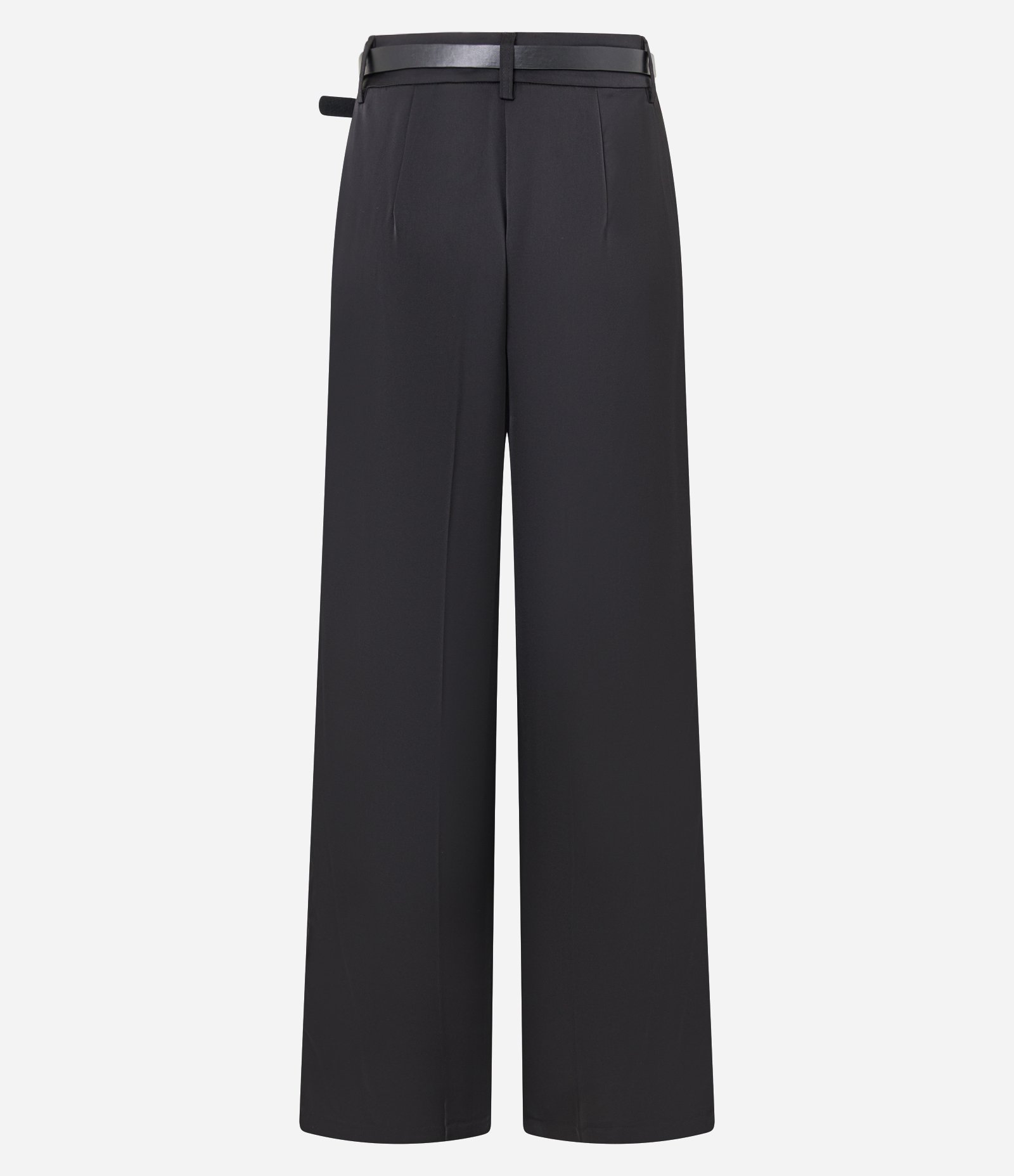 Calça Pantalona em Alfaiataria com Cinto e Pregas Frontais Preto 6
