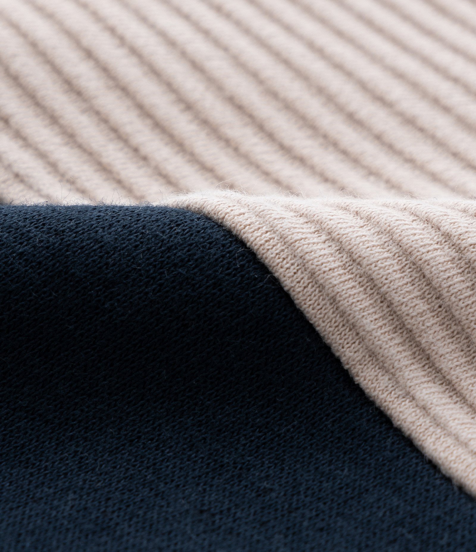 Casaco Infantil com Bolsinho e Recortes Contrastantes - Tam 1 a 6 Anos Azul/Bege 3