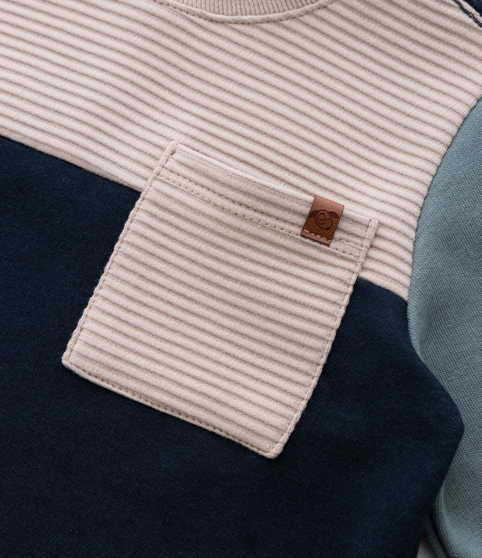 Casaco Infantil com Bolsinho e Recortes Contrastantes - Tam 1 a 6 Anos Azul/Bege 5