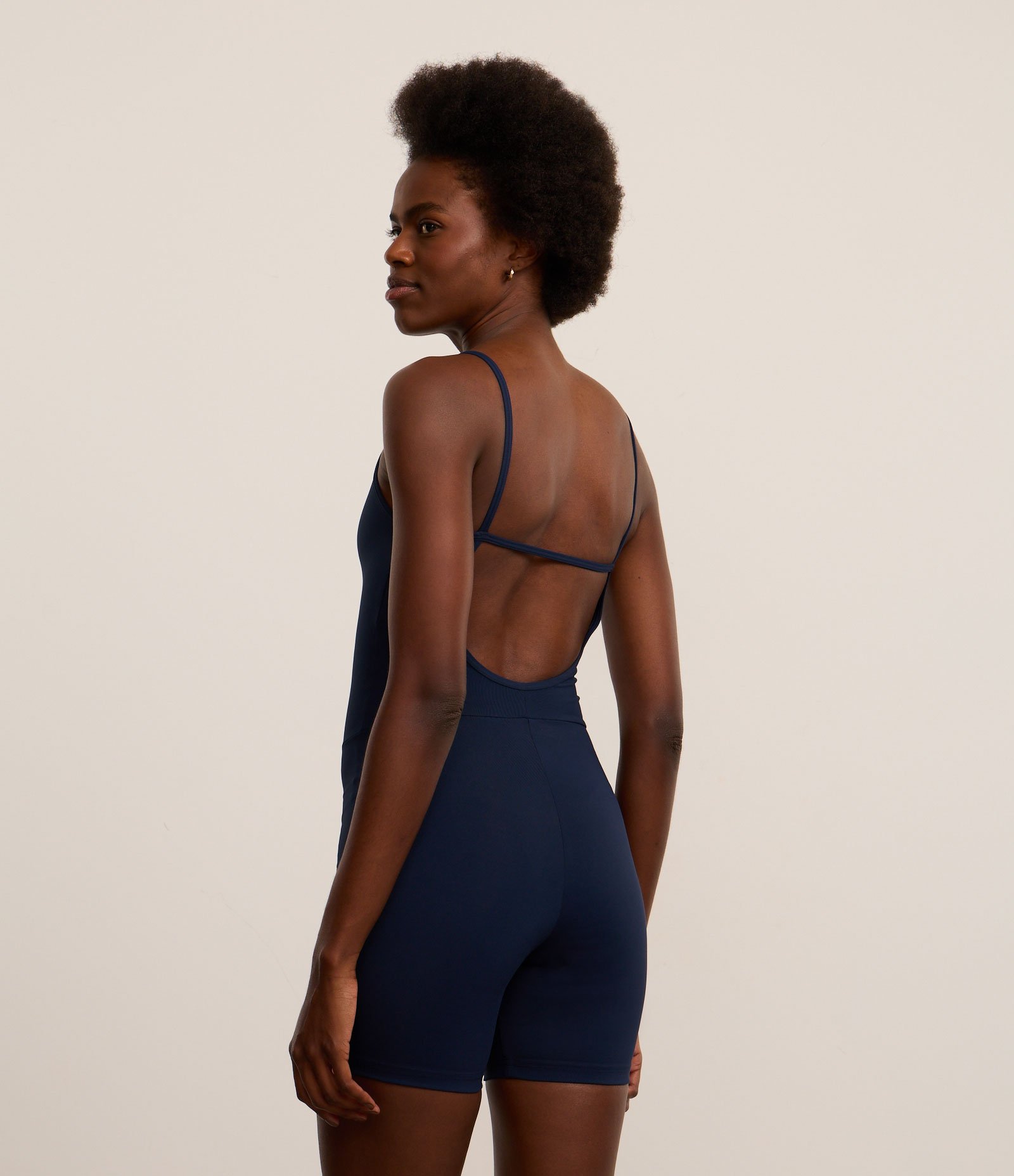 Macaquinho Esportivo em Microfibra com Decote nas Costas Azul 4