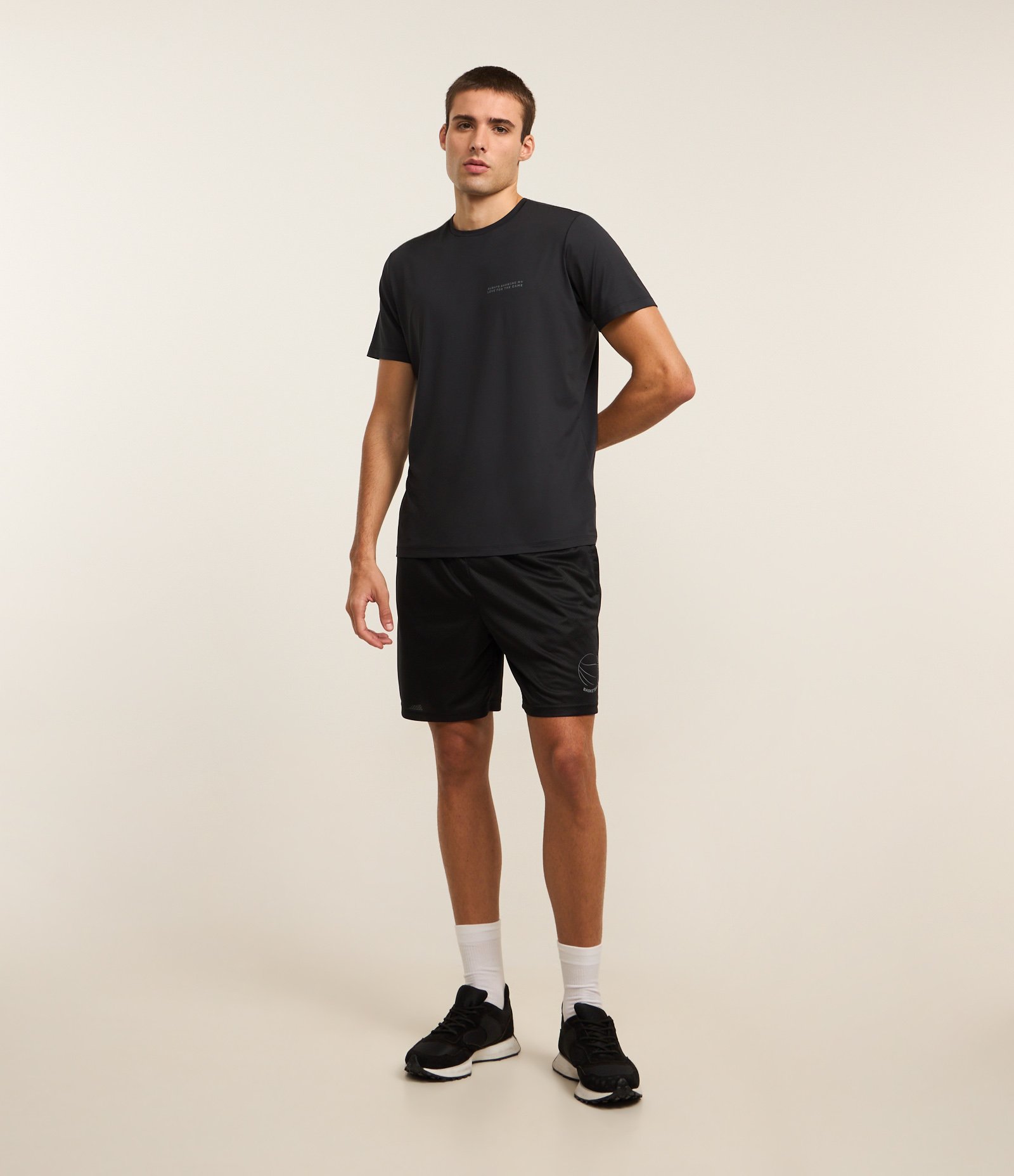 Camiseta Regular em Tecnologia Dry com Estampa de Basquete Preto 3