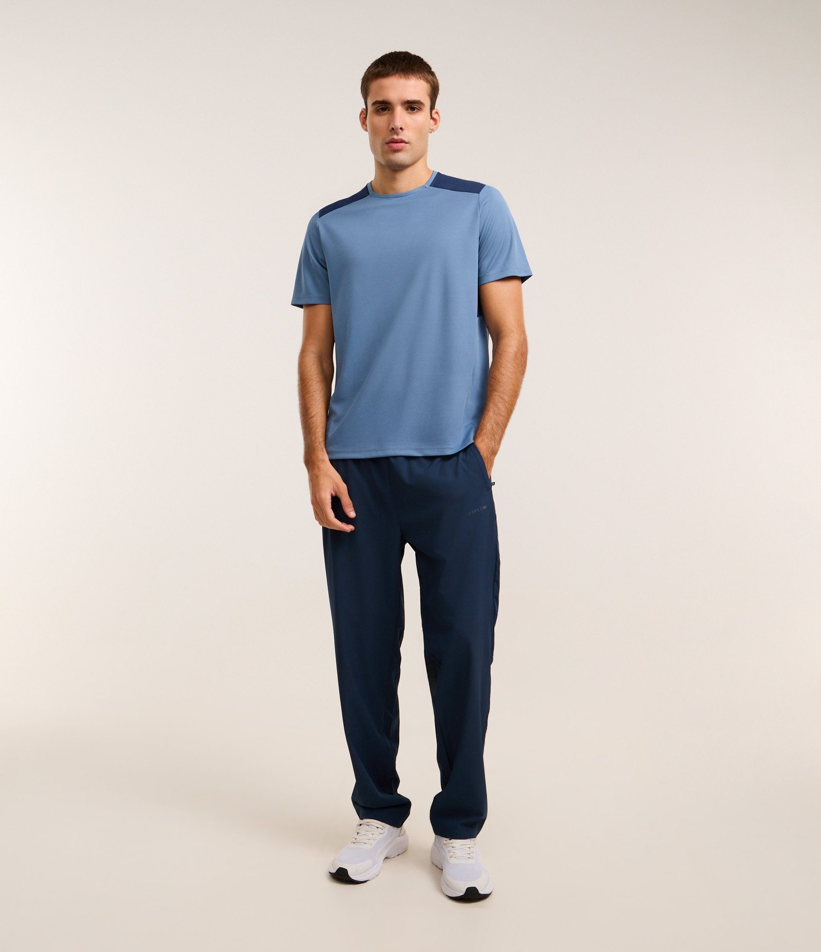 Camiseta Esportiva de Futebol em Tecnologia Dry com Recortes Azul 2