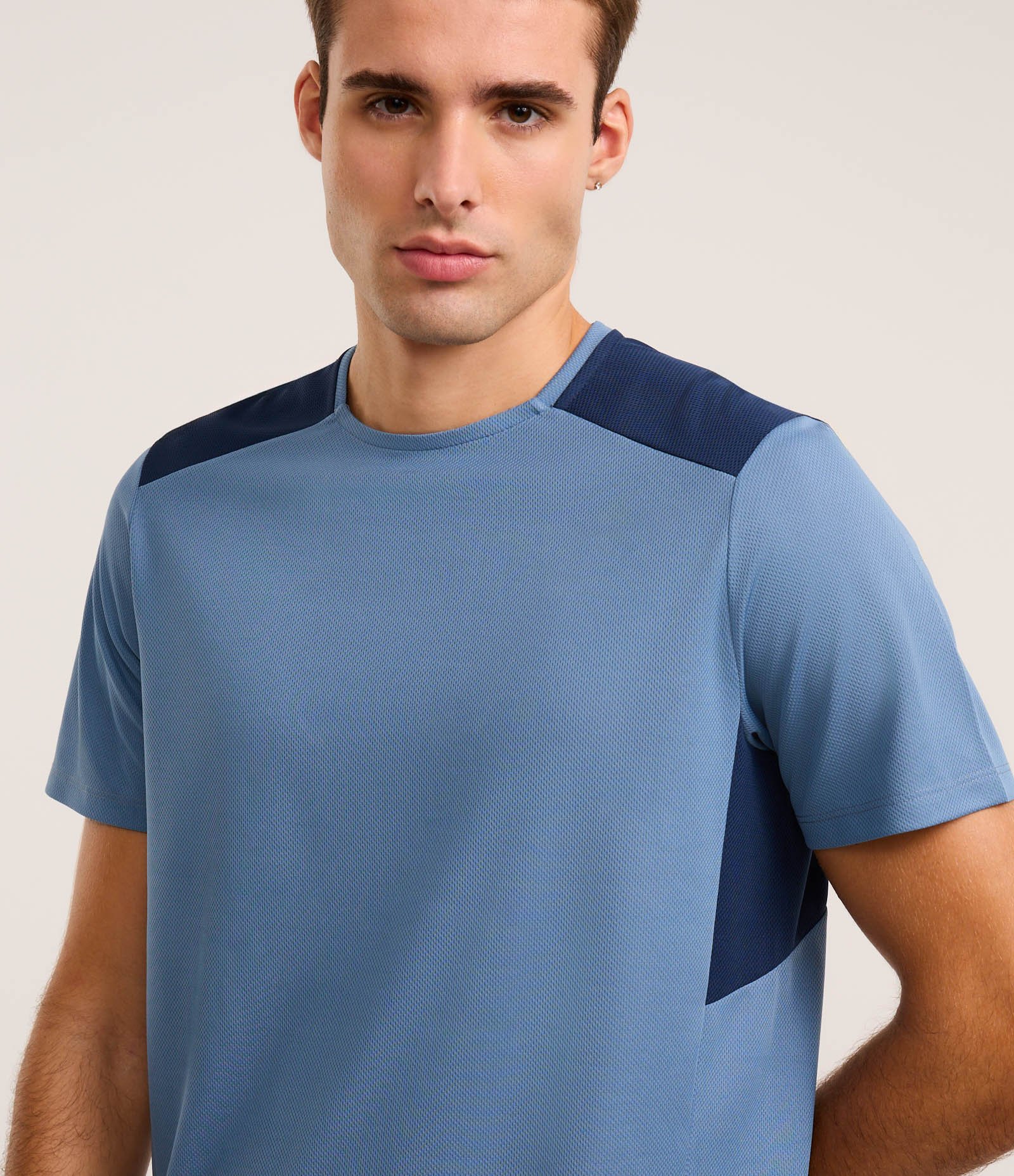 Camiseta Esportiva de Futebol em Tecnologia Dry com Recortes Azul 5