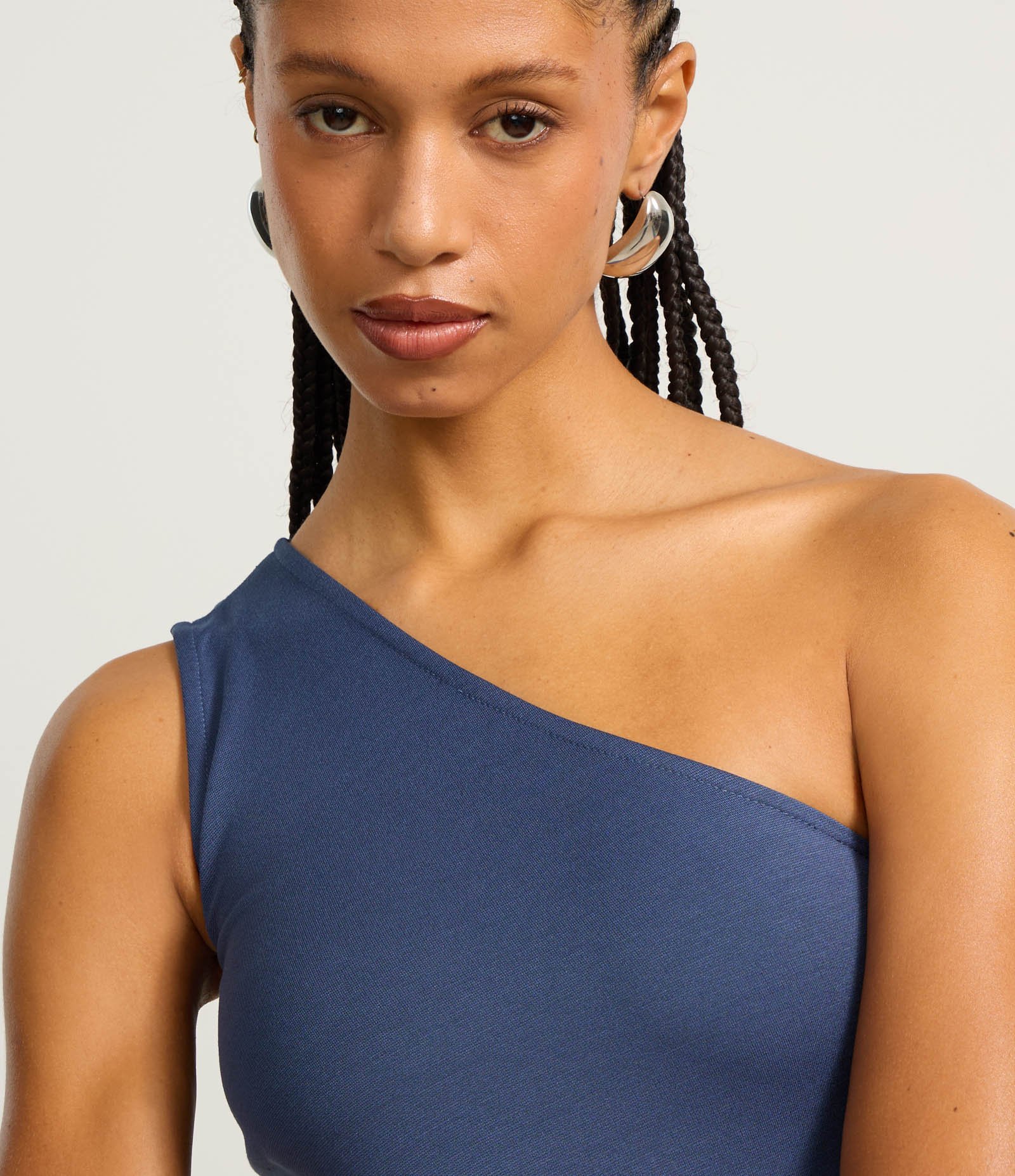 Vestido New Midi Ajustado com Ombro Só e Drapeado Lateral Azul 3