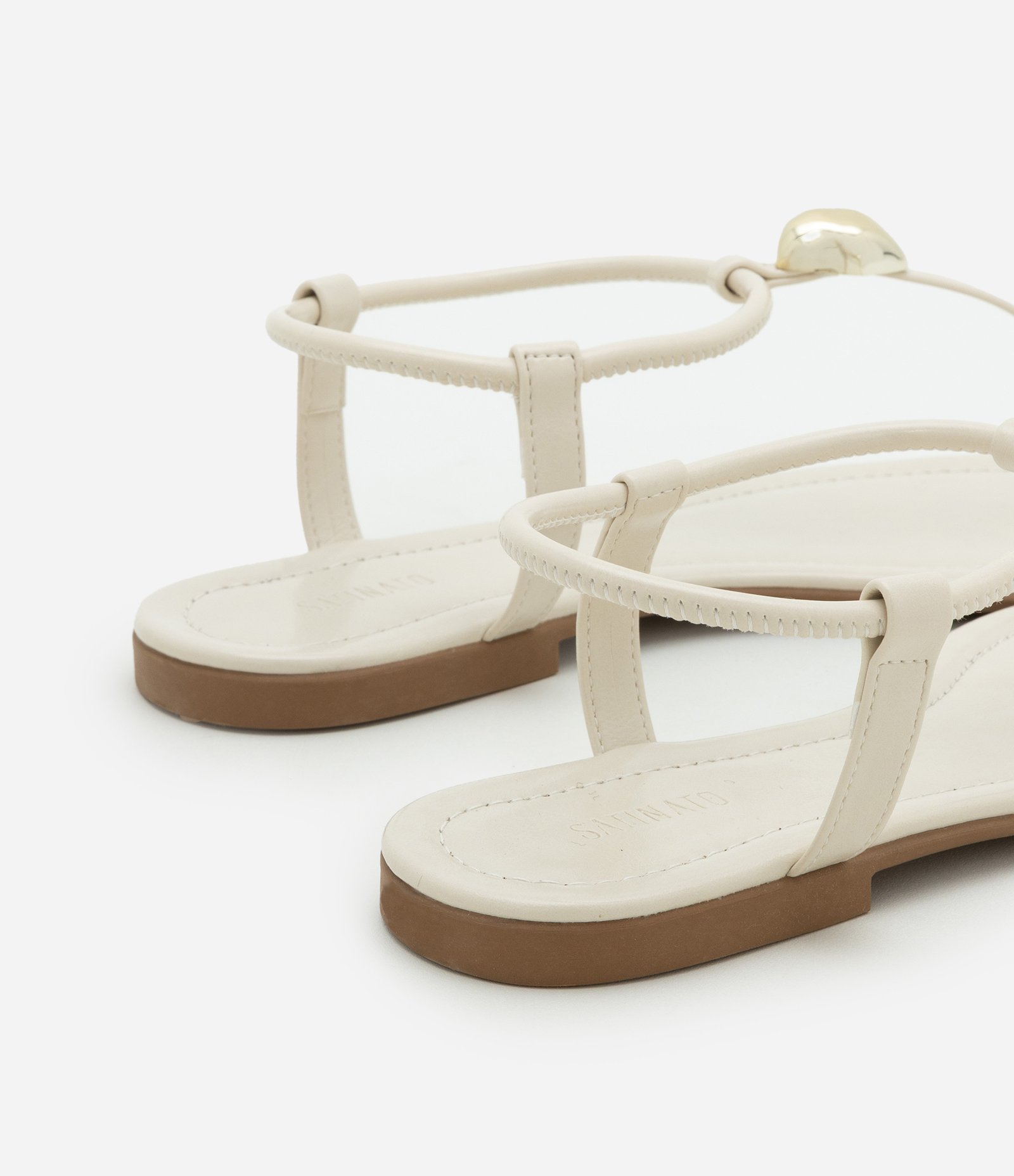 Sandália Rasteira Tira Única com Enfeite Bold 3