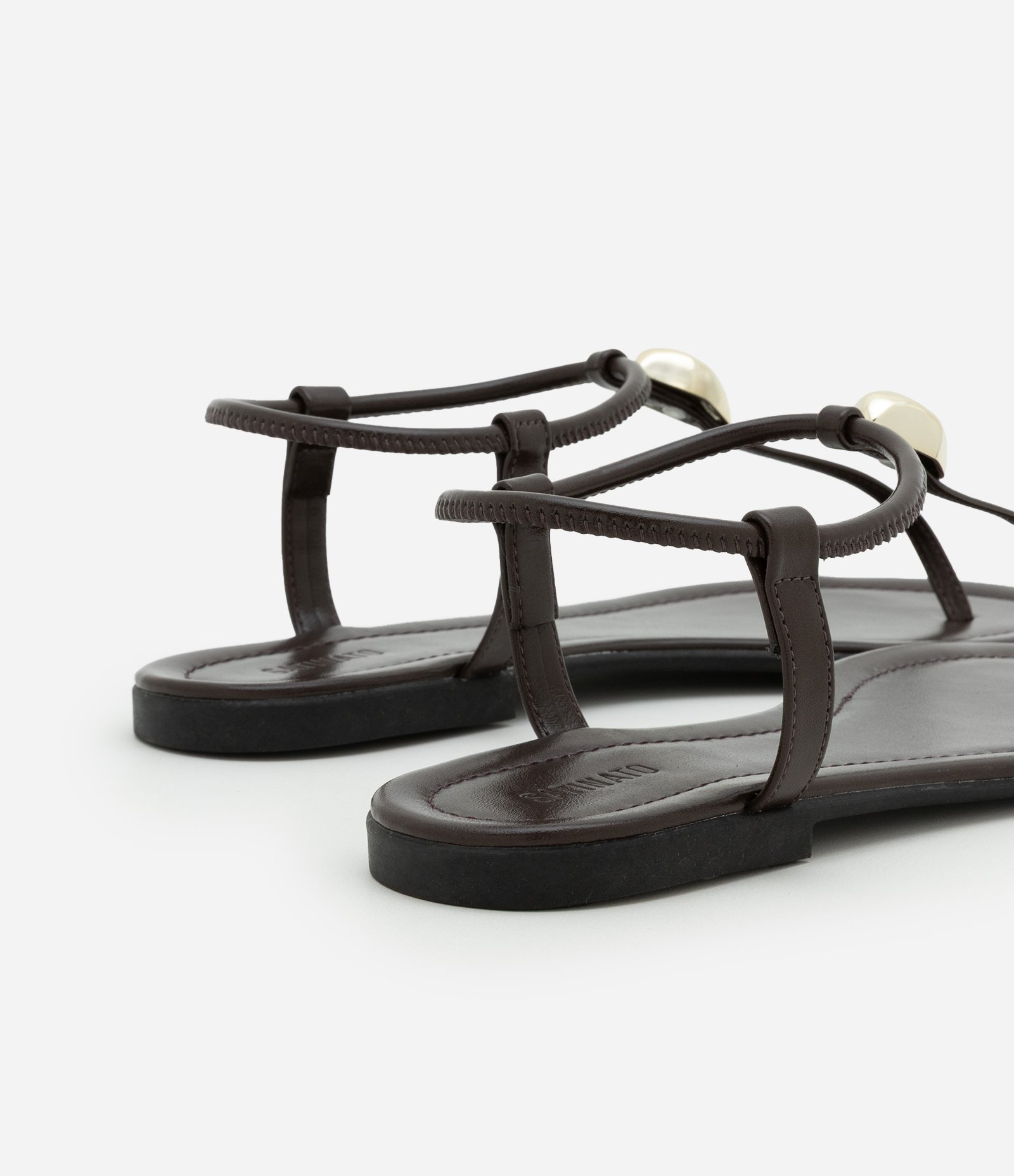 Sandália Rasteira Tira Única com Enfeite Bold Marrom Escuro 3