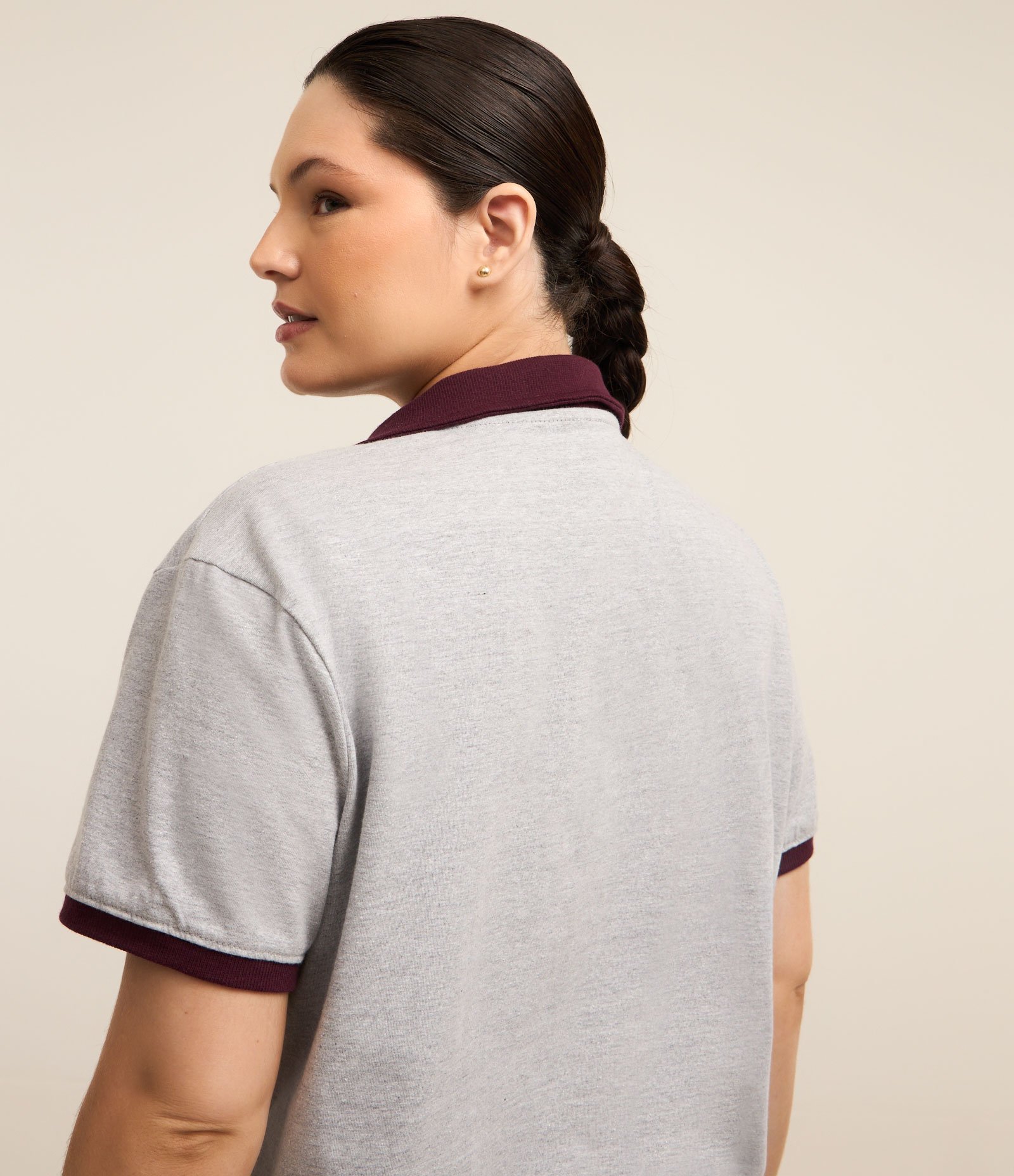 Camiseta Boxy Sportcore com Gola Polo Contrastante Cinza 6