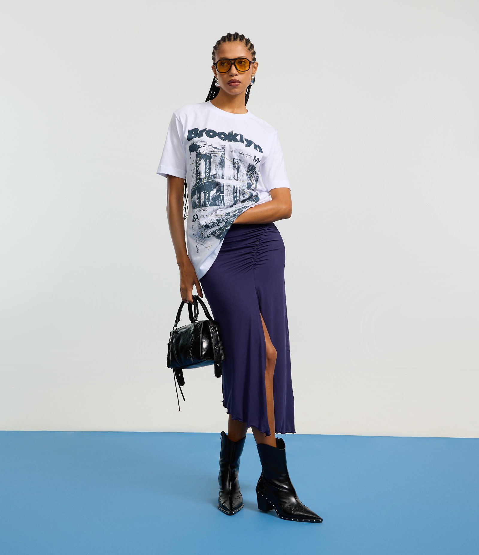 Saia Reta em Microfibra com Franzido e Fenda Frontal Azul Marinho 5