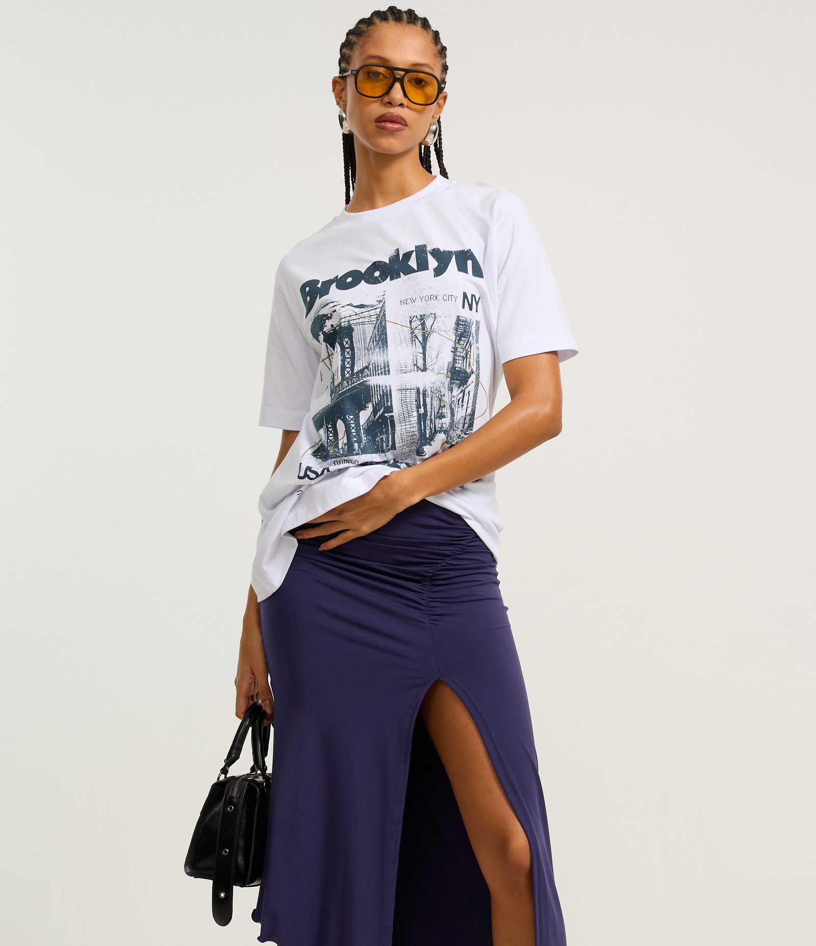 Saia Reta em Microfibra com Franzido e Fenda Frontal Azul Marinho 2