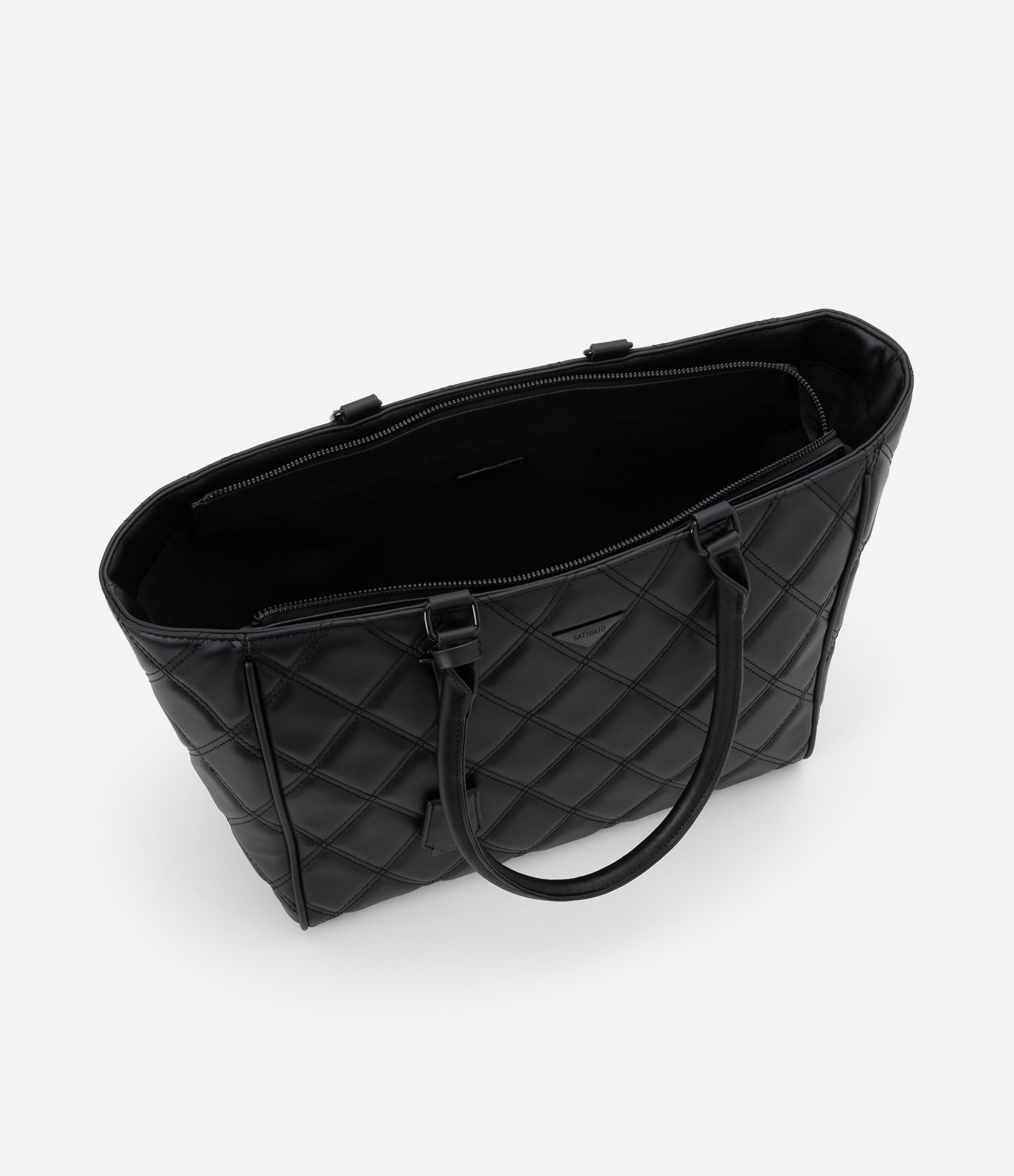 Bolsa Shopper Grande com Textura Matelassê e Tassel Preto 7