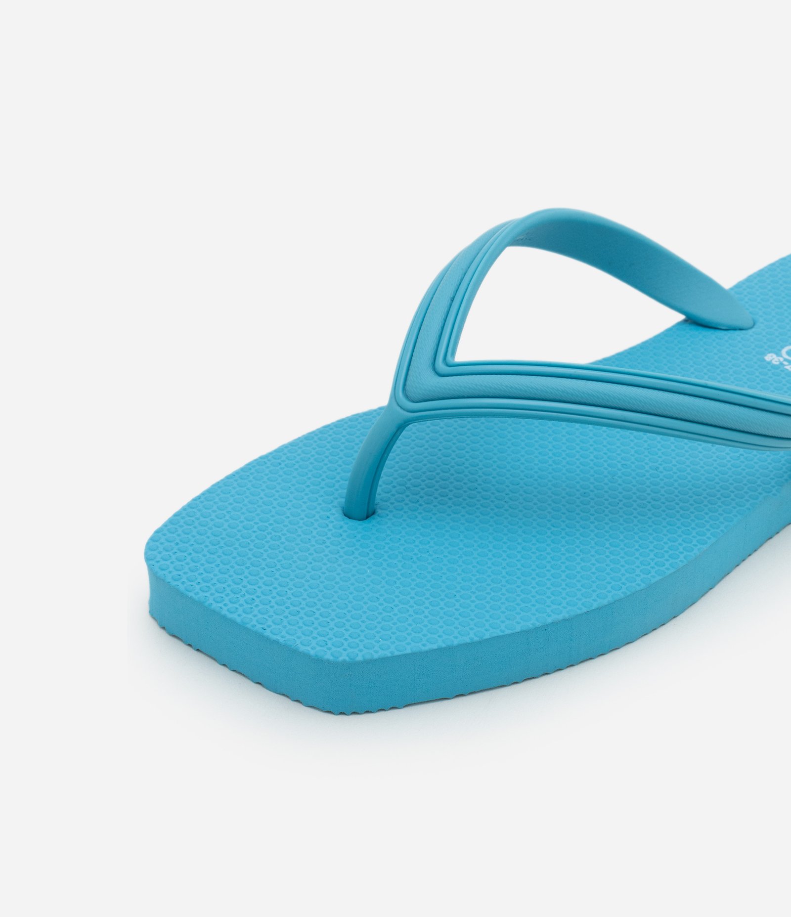 Chinelo com Tira Detalhada e Bico Quadrado Beira Rio Azul 4