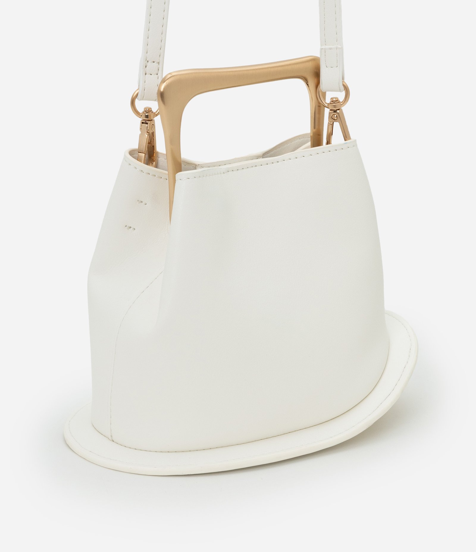 Bolsa Bucket Pequena com Alça de Mão em Metal Base Bola em Metal Off White 2