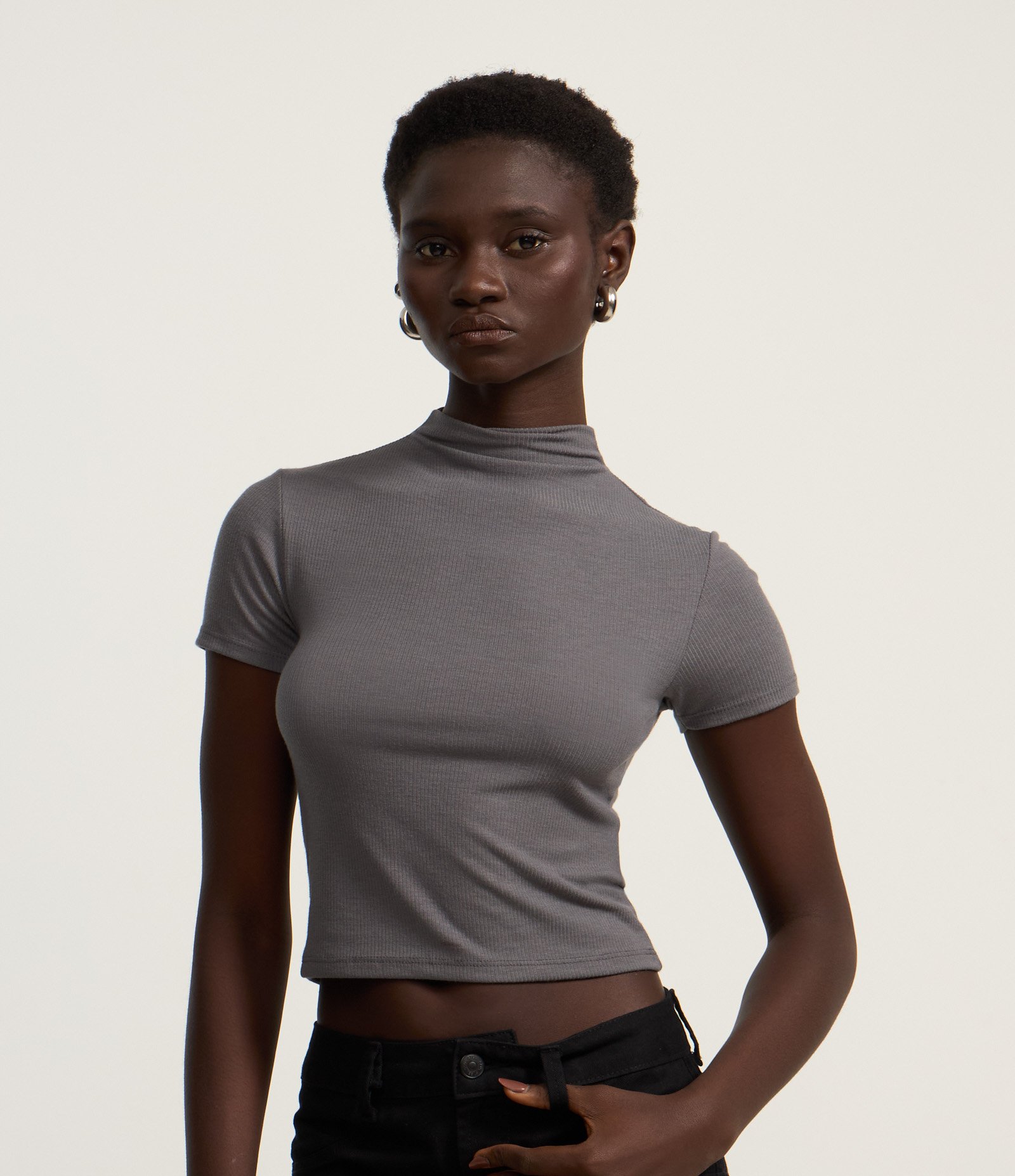 Blusa em Ribana com Golinha Alta Inteira Cinza 1