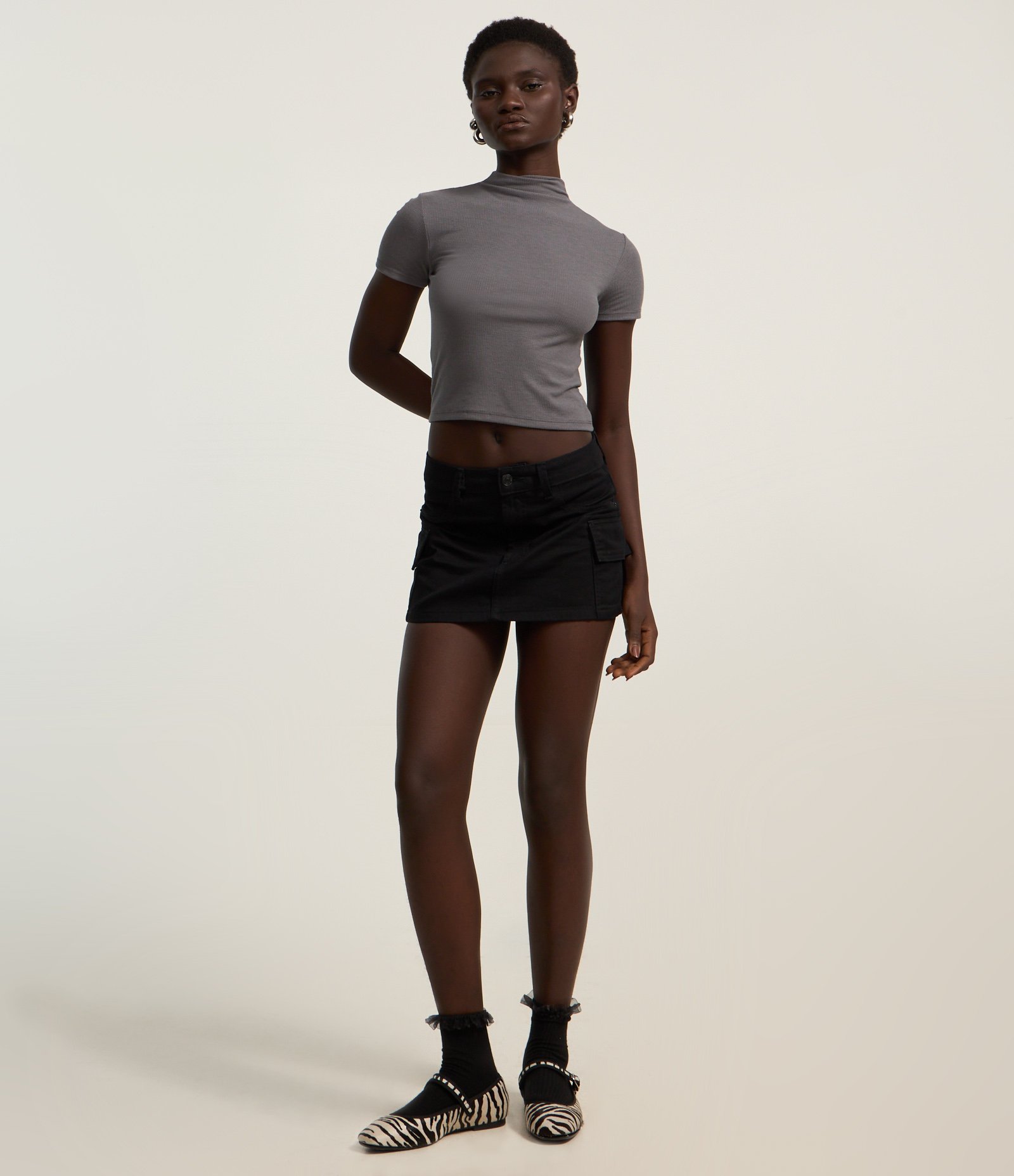 Blusa em Ribana com Golinha Alta Inteira Cinza 2