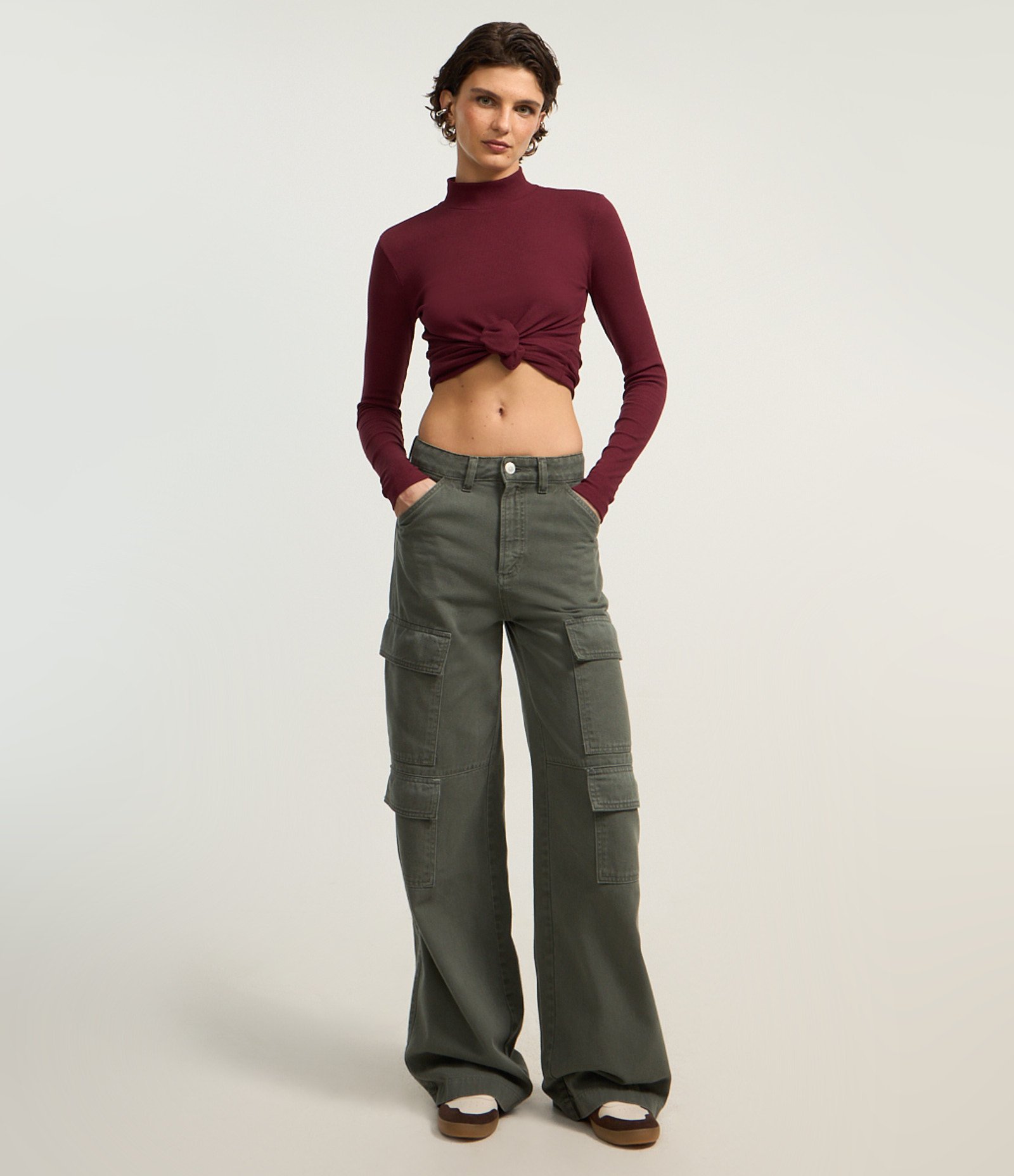 Blusa em Algodão com Manga Longa e Gola Alta Bordô 2