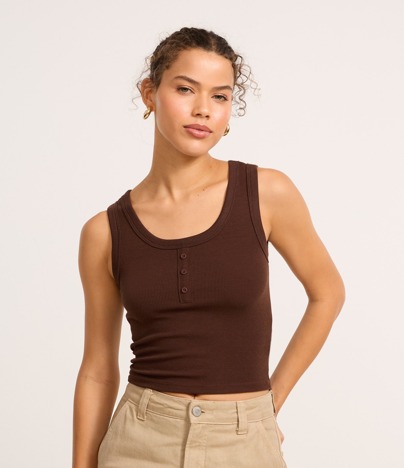 Blusa Regata em Ribana com Botões Marrom 3