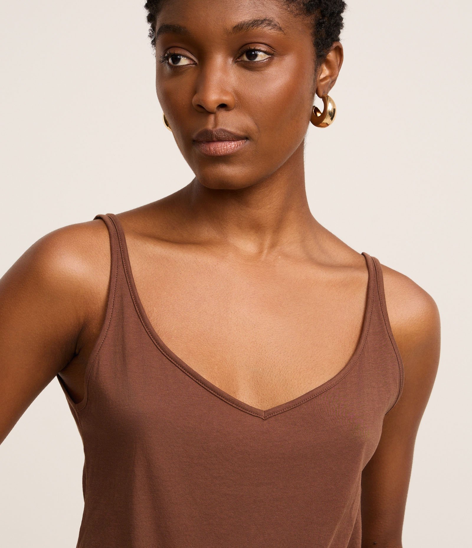 Blusa de Alça em Algodão Peruano com Decote V Marrom 3