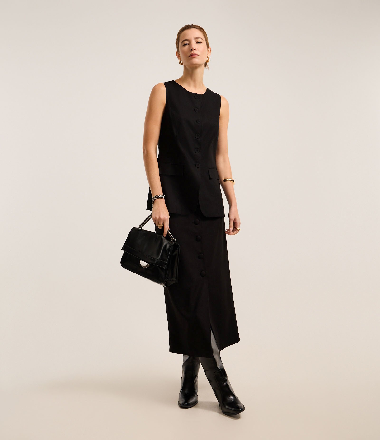 Saia Long Midi em Viscolinho com Botões Forrados Preto 1