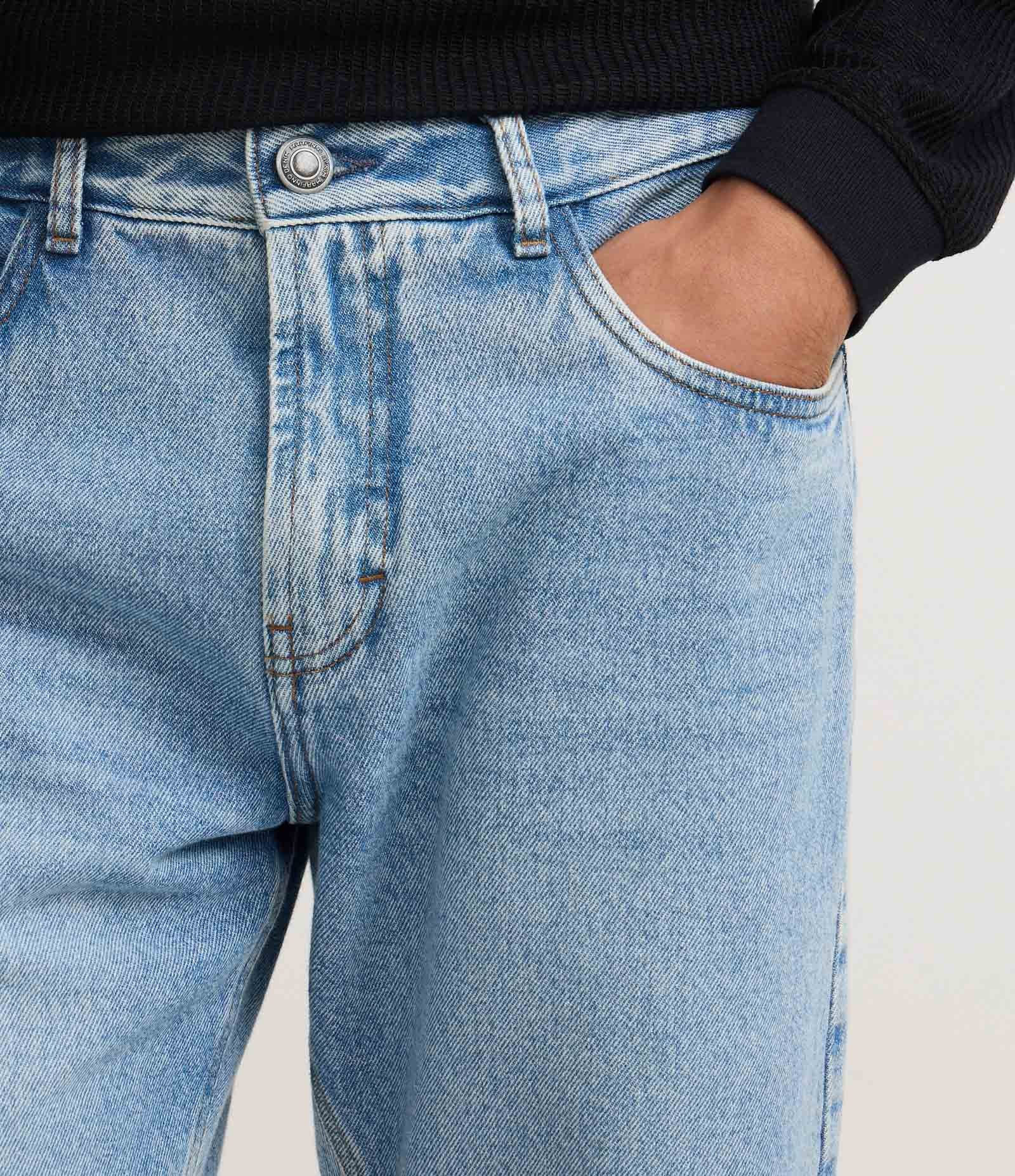 Bermuda Reta em Jeans Azul 4