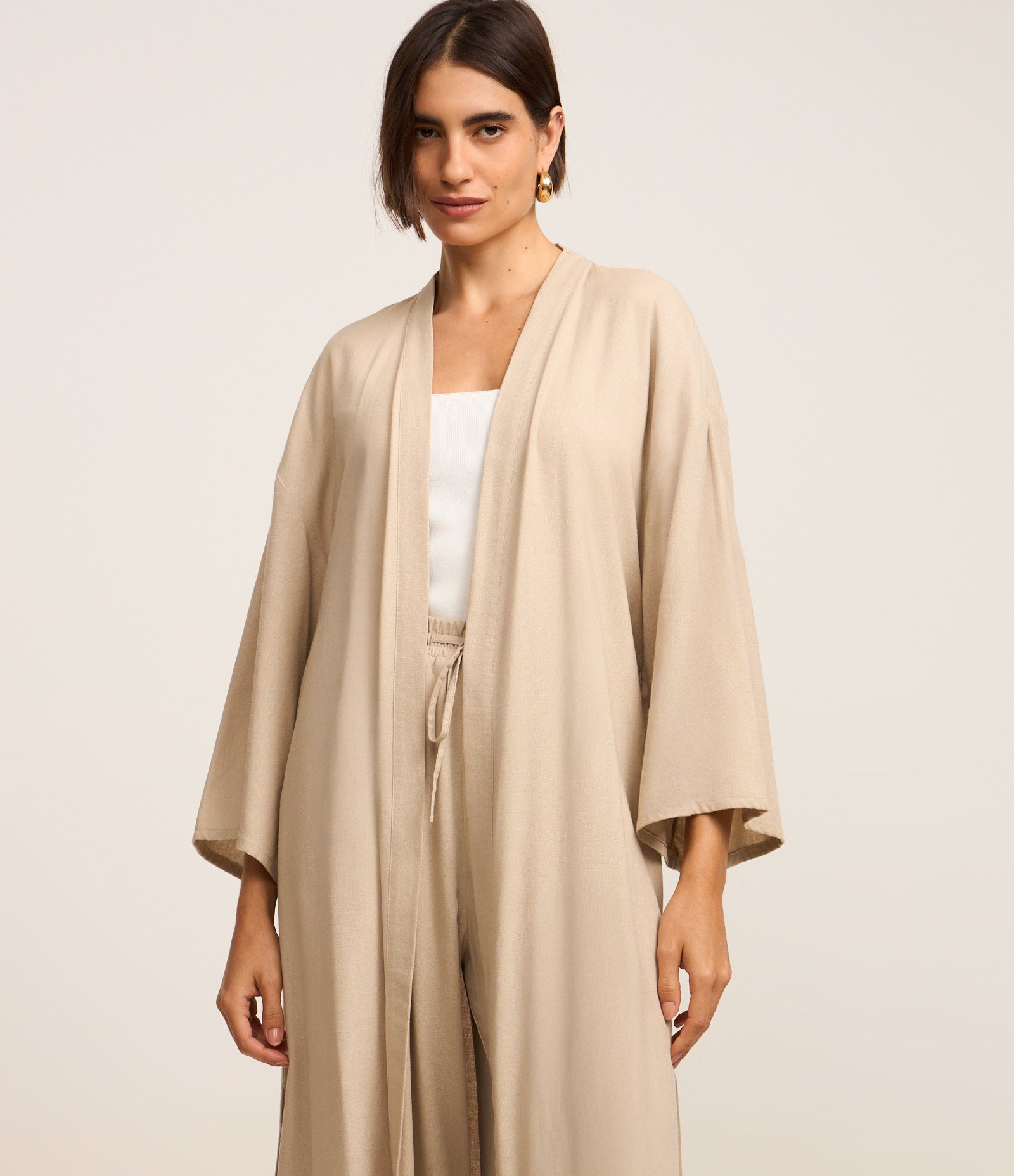 Kimono Longo em Viscolinho com Amarração na Cintura Bege 3