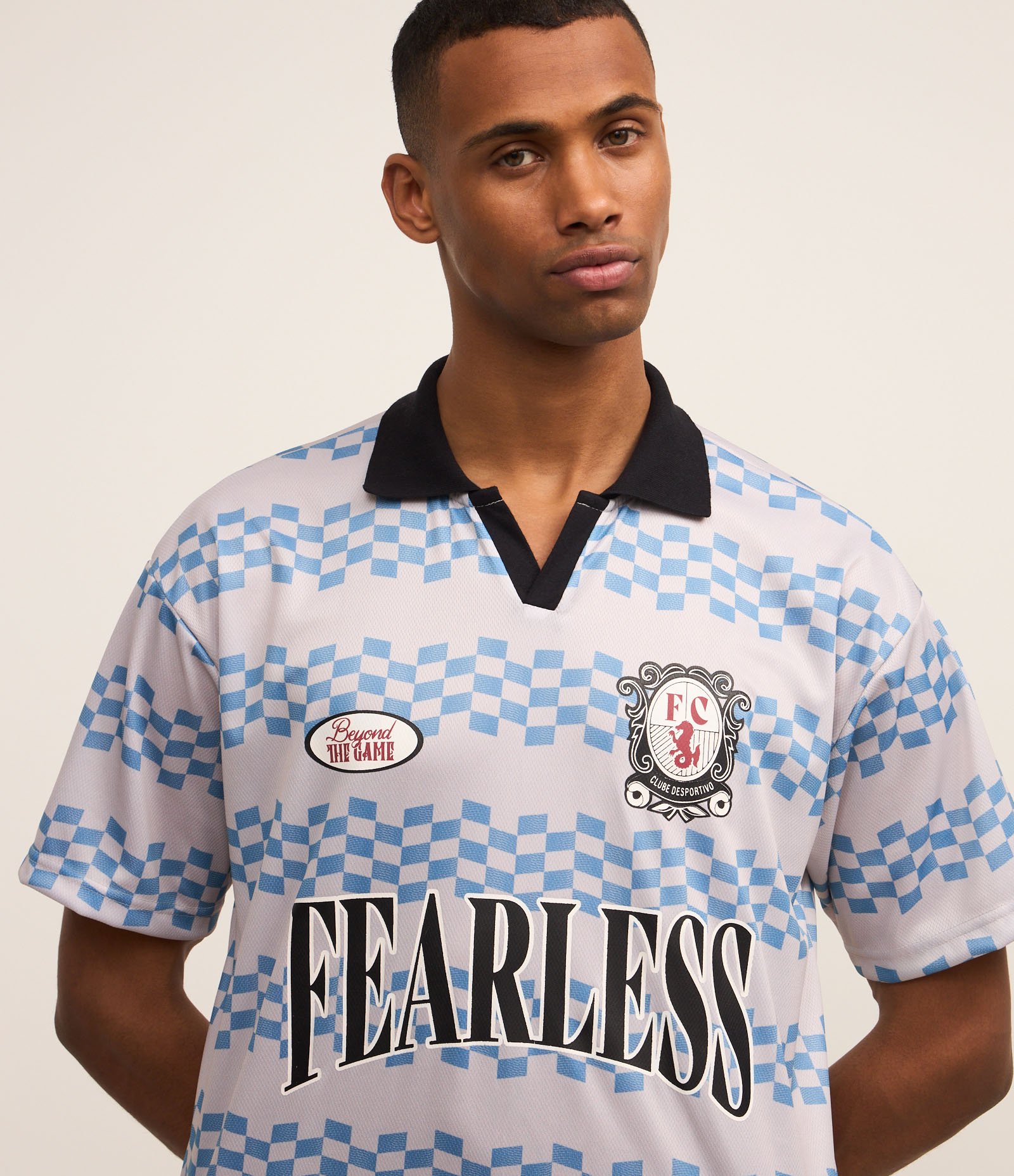 Camiseta Boxy Sportcore em Tecnologia Dry com Estampa Listrada Off White/ Azul 8