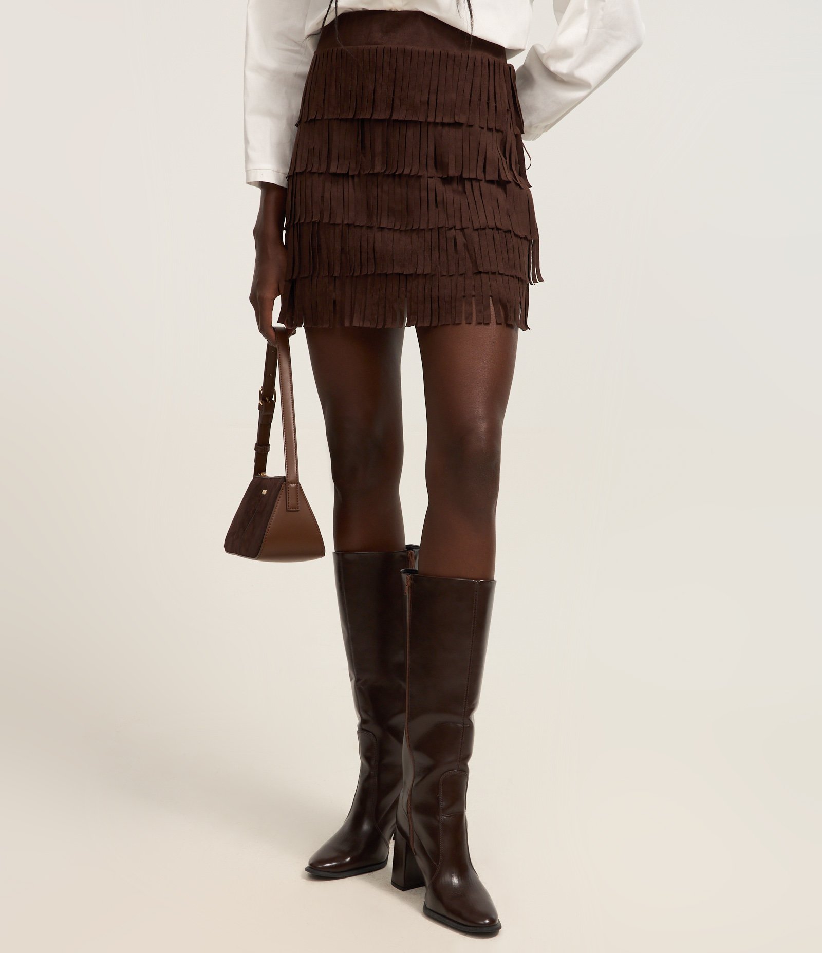 Saia Reta Estilo Folk em Suede com Camadas de Franjas Marrom 3