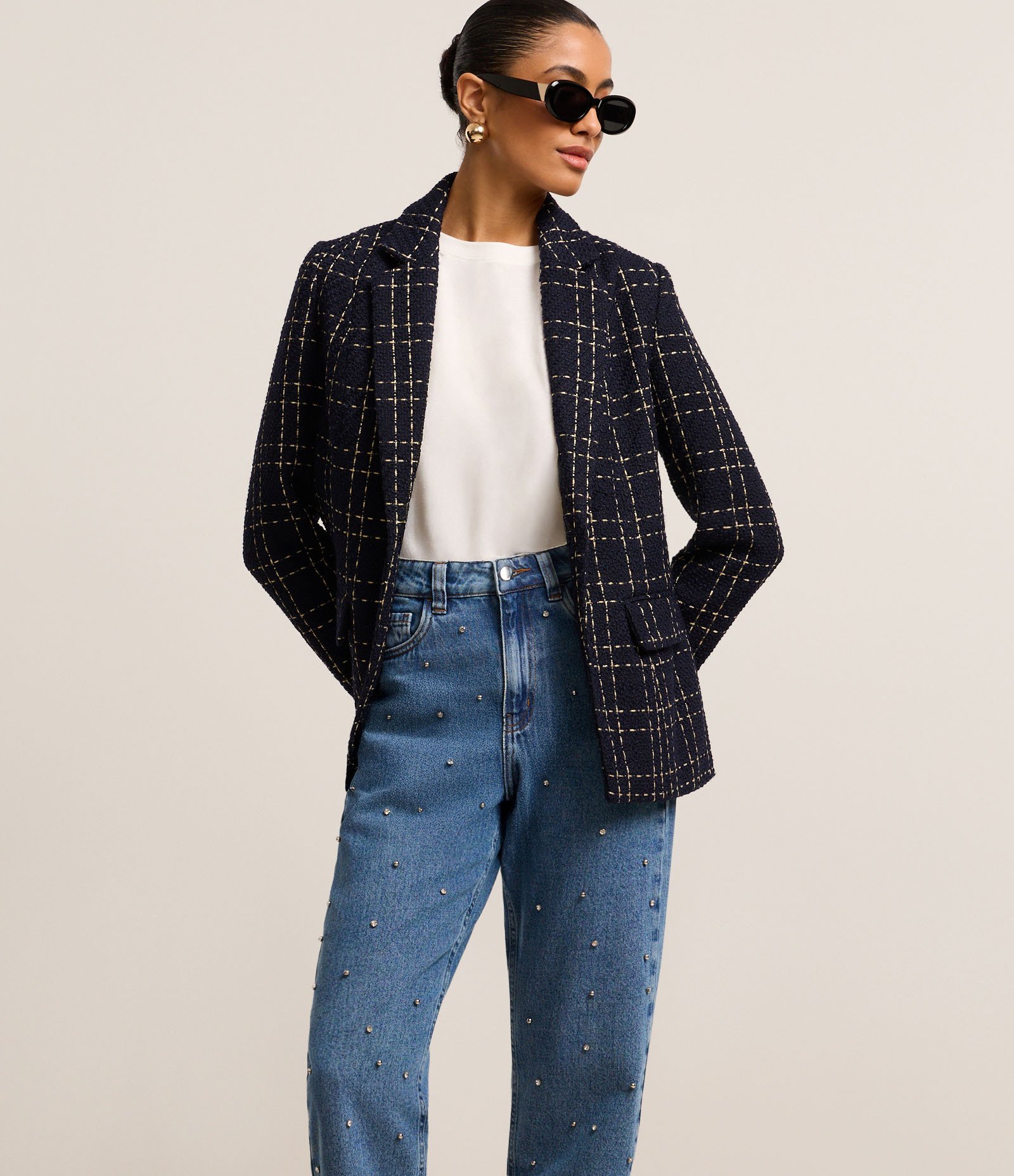 Calça Mom Jeans com Brilhos Aplicados Azul 2