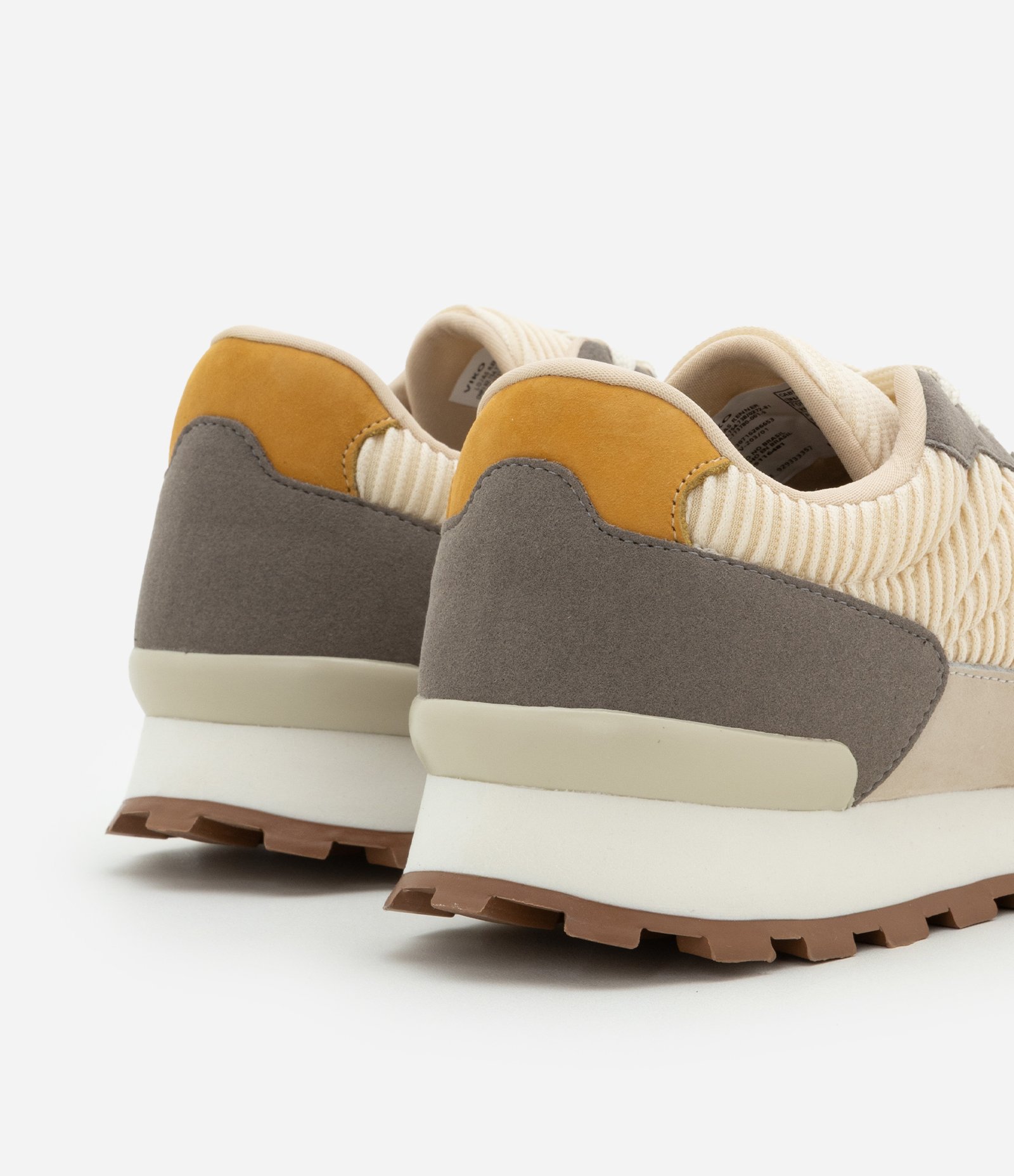 Tênis Jogging em Material Sintético com Textura Bege/Verde/Laranja 5