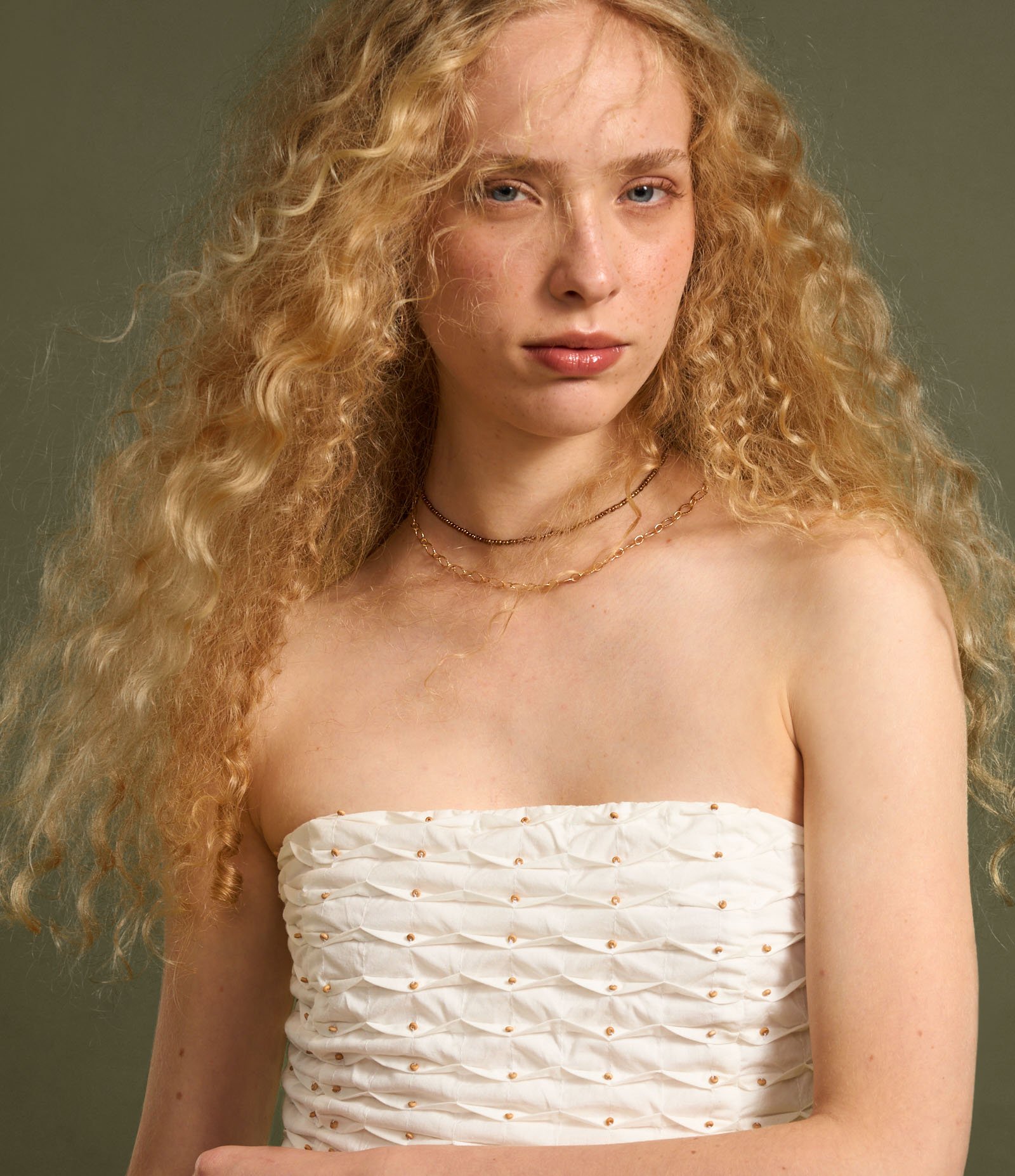 Blusa Cropped Sem Alças com Aplicação de Miçangas Off White 6