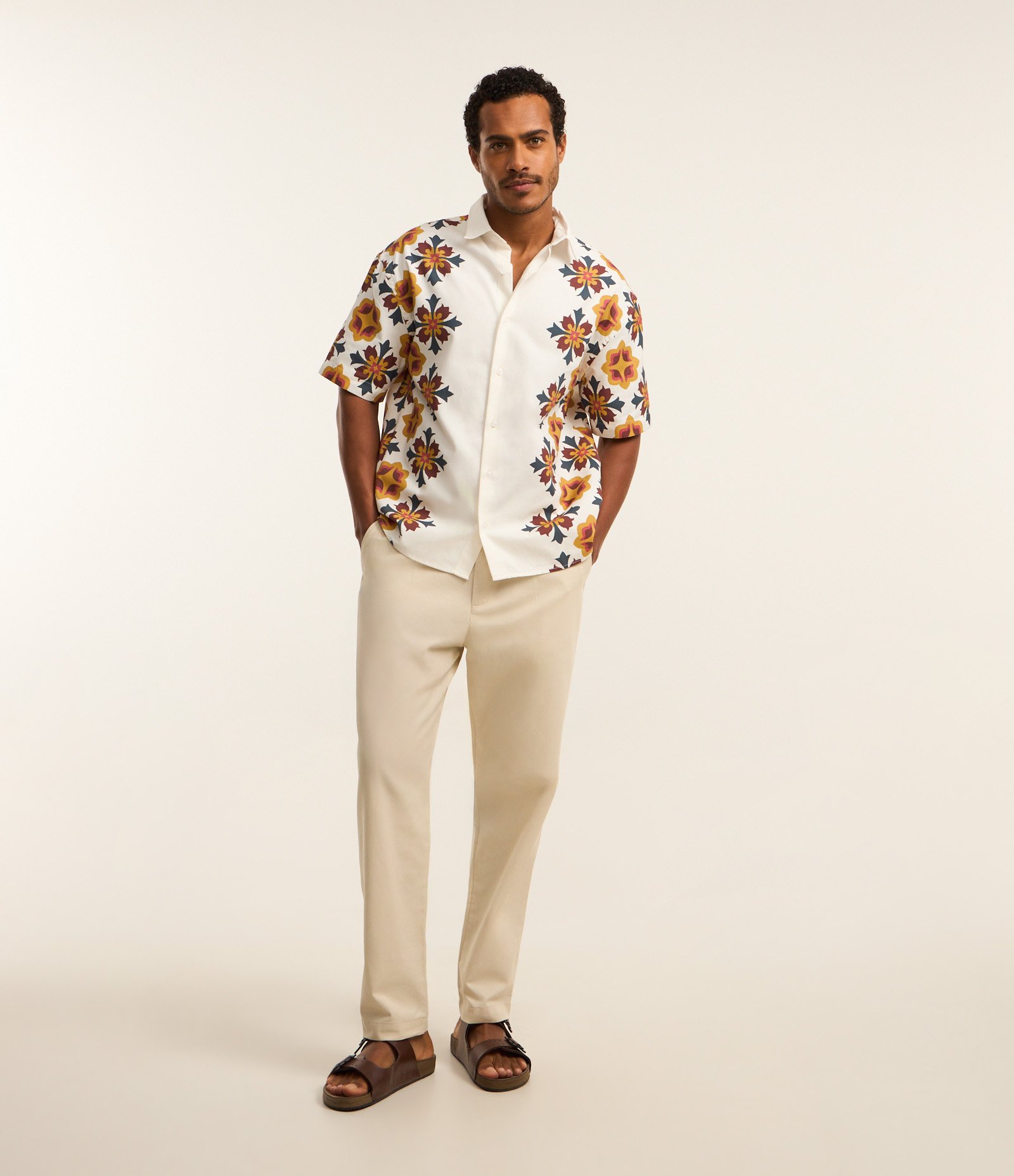 Camisa Boxy em Sarja com Estampa de Azulejo Português Off White/Laranja/Verde 2