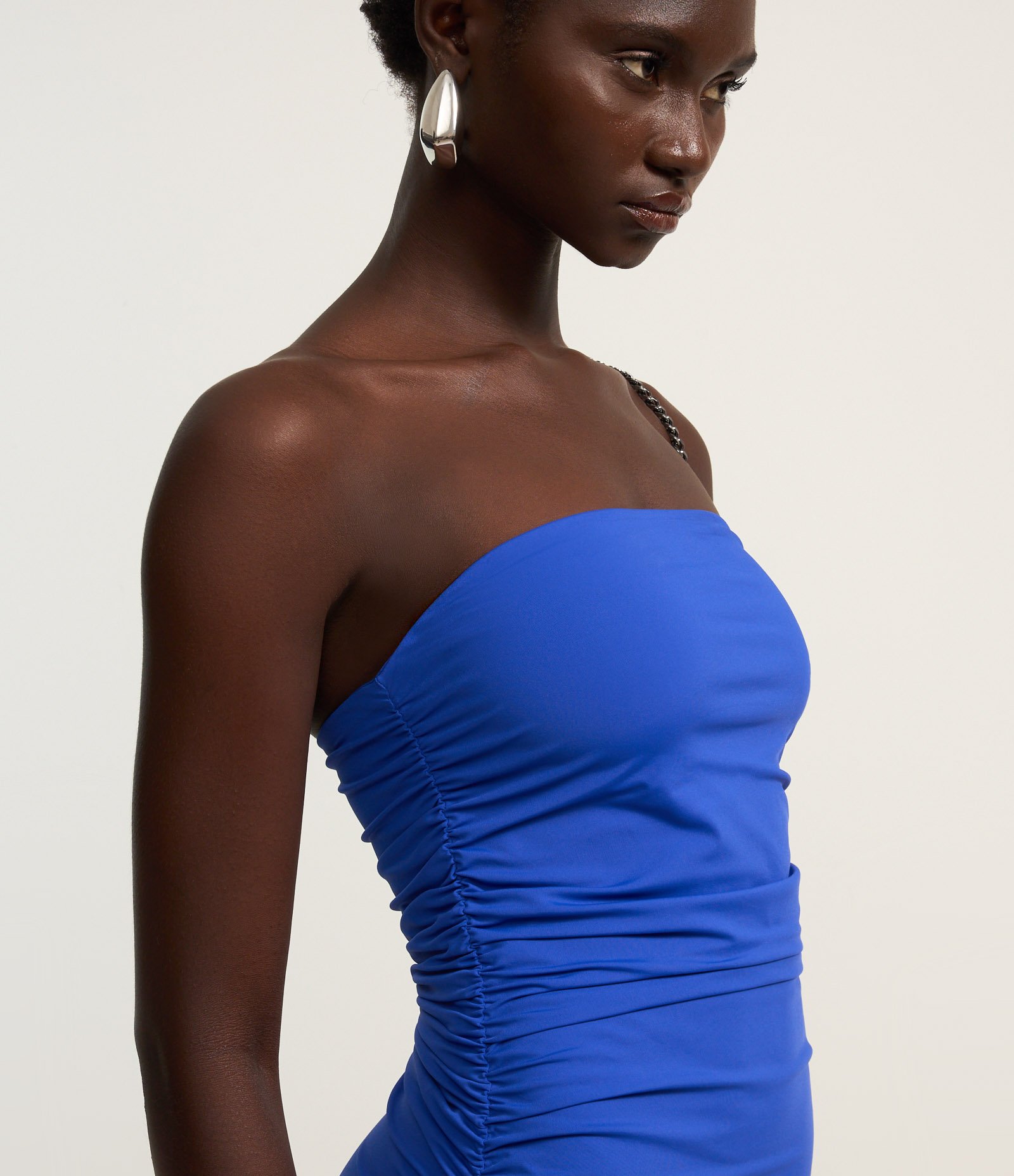 Vestido Curto em Poliamida Tomara que Caia com Drapeado Lateral Azul 3