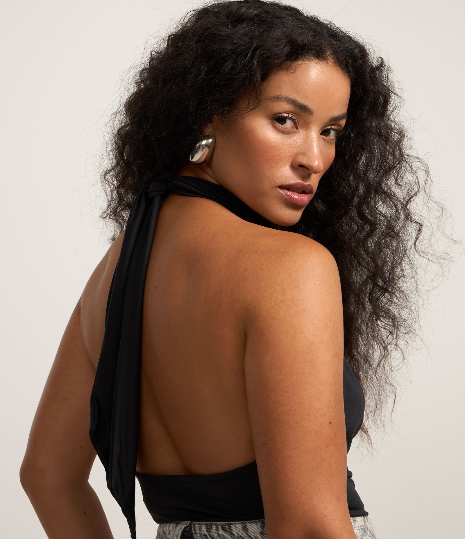 Blusa Frente Única em Jersey com Decote Degagê Preto 4