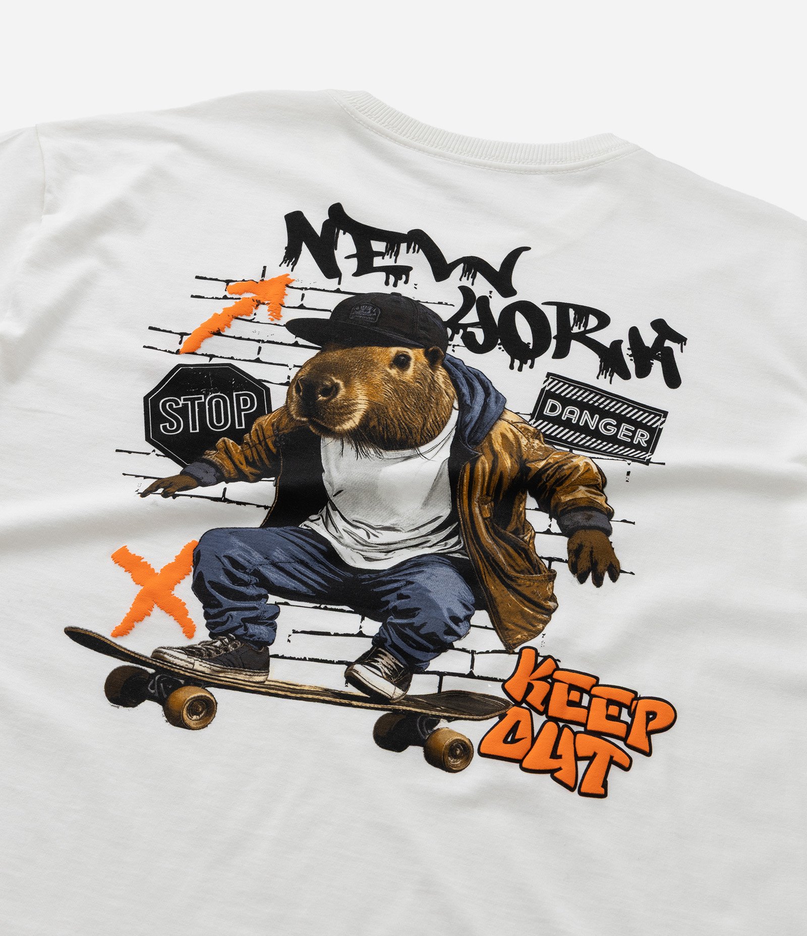 Camiseta Oversized Infantil com Estampa Capivara Skatista - Tam 5 a 14 Anos Branco 6
