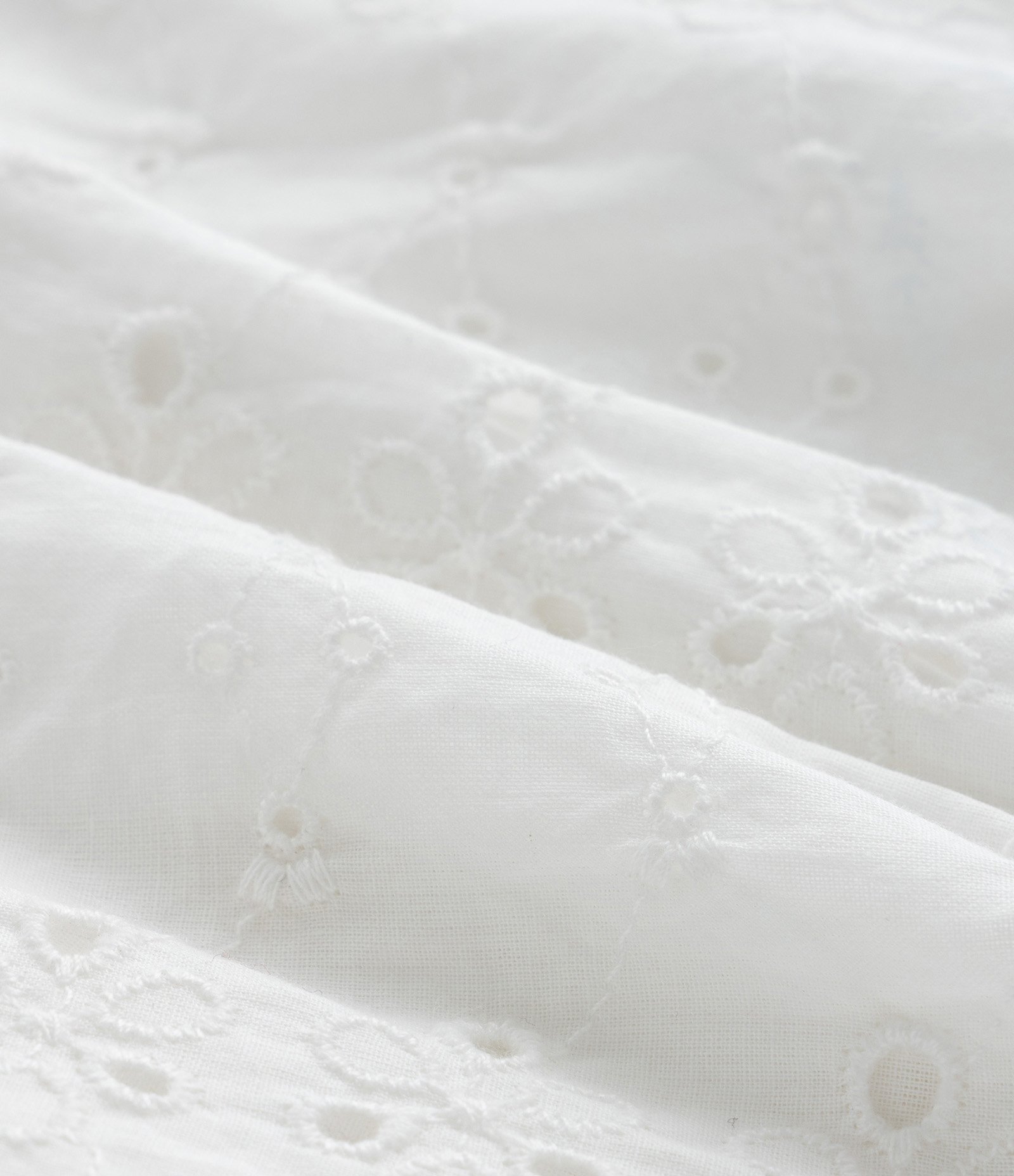 Vestido Infantil em Broderie com Babado e Calcinha - Tam 3 a 18 meses Branco 7