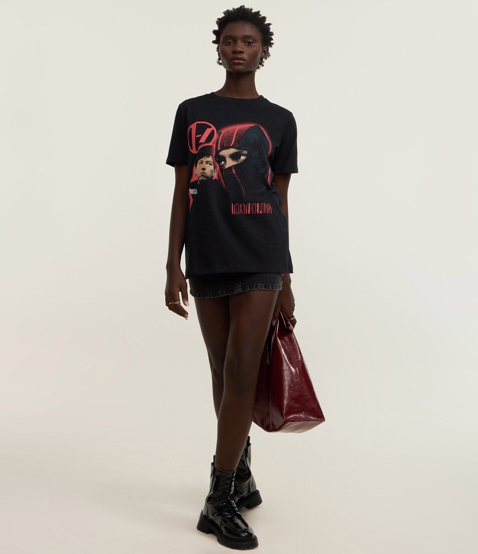 Camiseta T-shirt em Algodão com Estampa Twenty One Pilots Preto 2