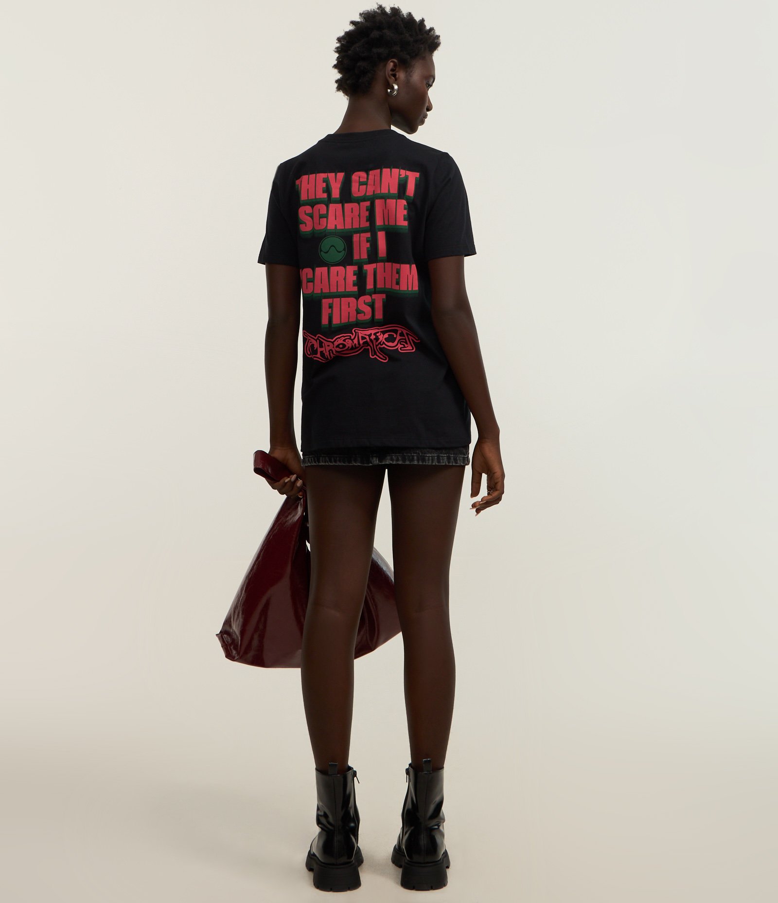 Camiseta T-shirt em Algodão com Estampa Lady Gaga Frente e Costas Preto 3