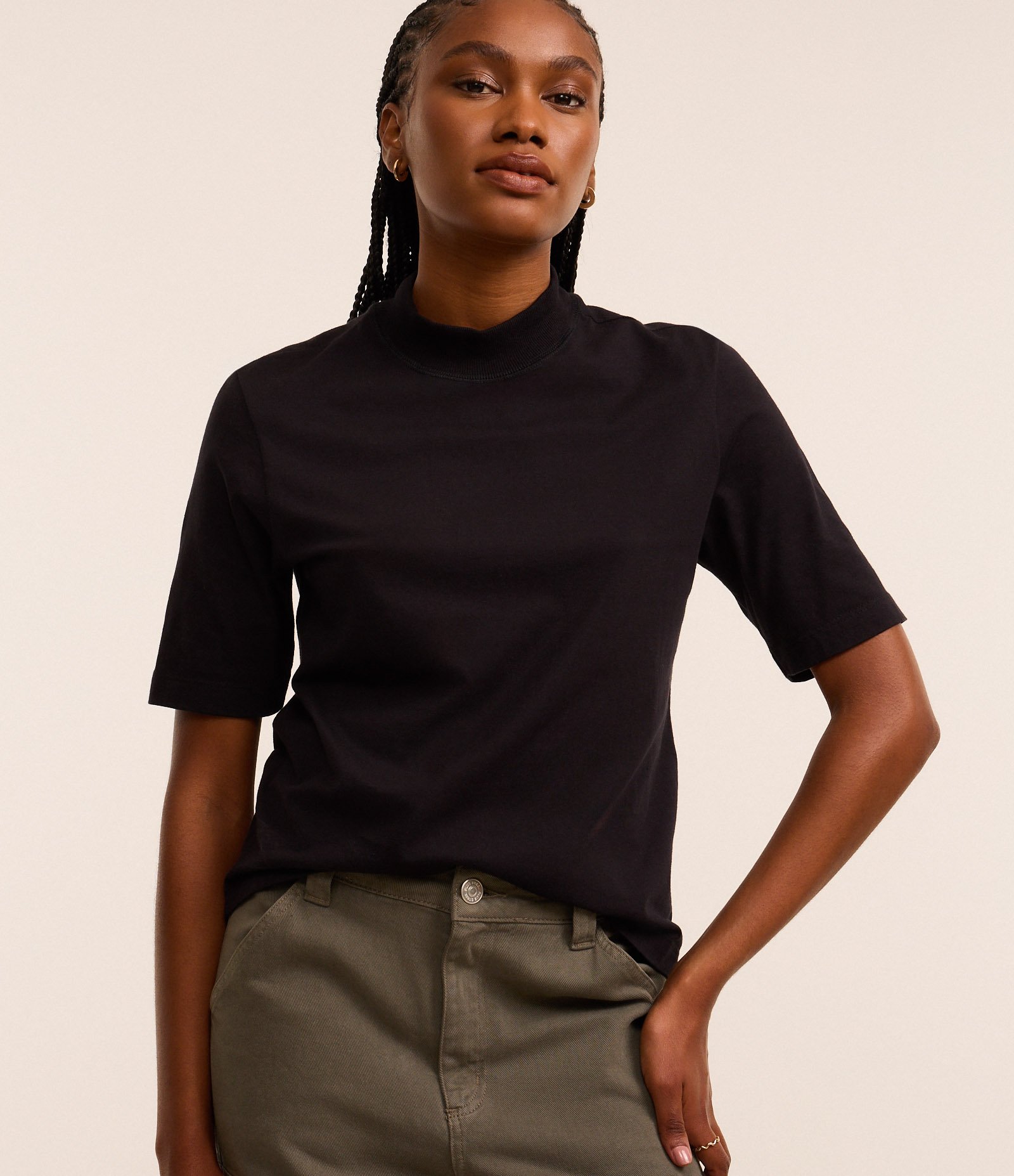 Camiseta em Algodão com Golinha Preto 1