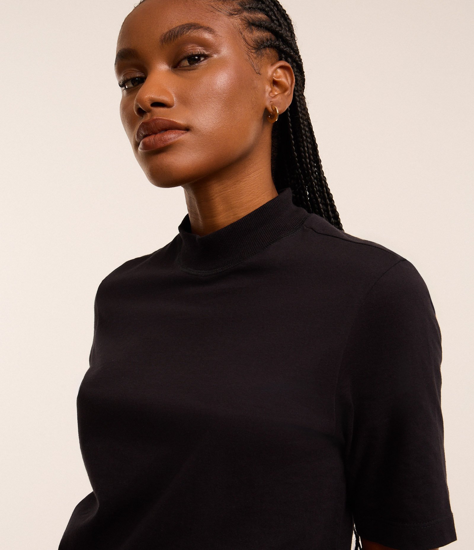 Camiseta em Algodão com Golinha Preto 4