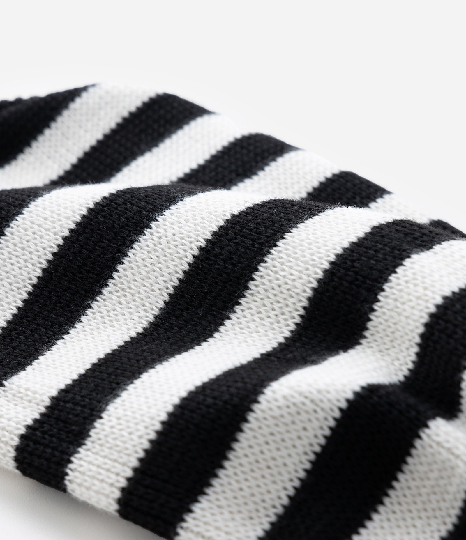 Roupa para Pet com Estampa Listrada Bicolor Preto/Branco 4