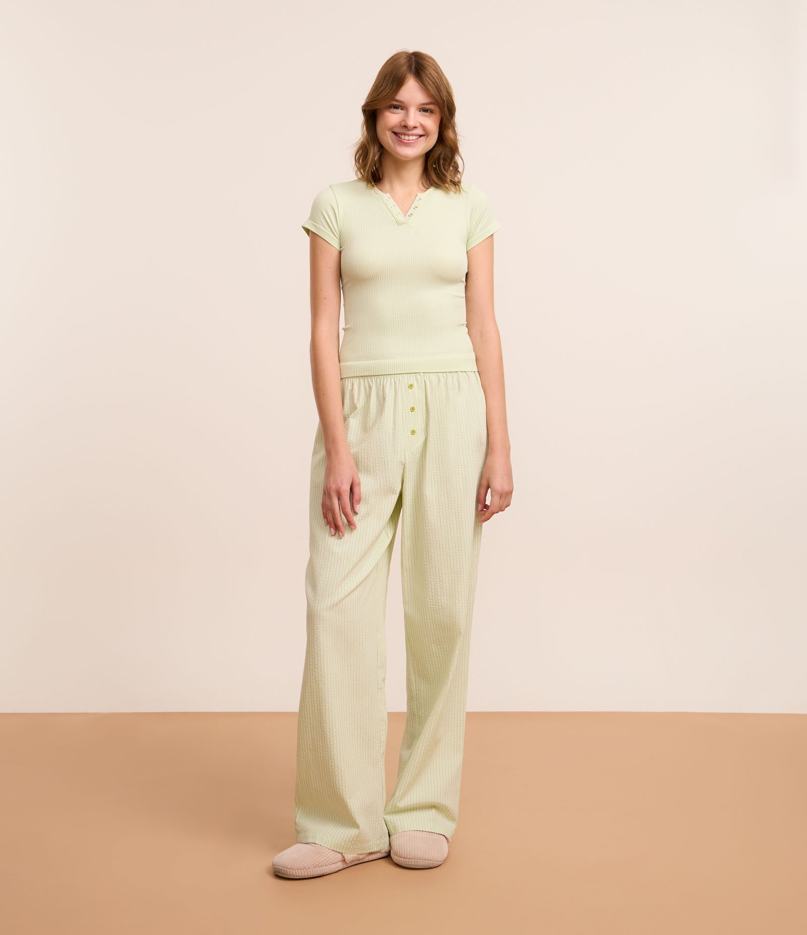 Blusa de Pijama em Ribana com Botões no Decote Verde 2