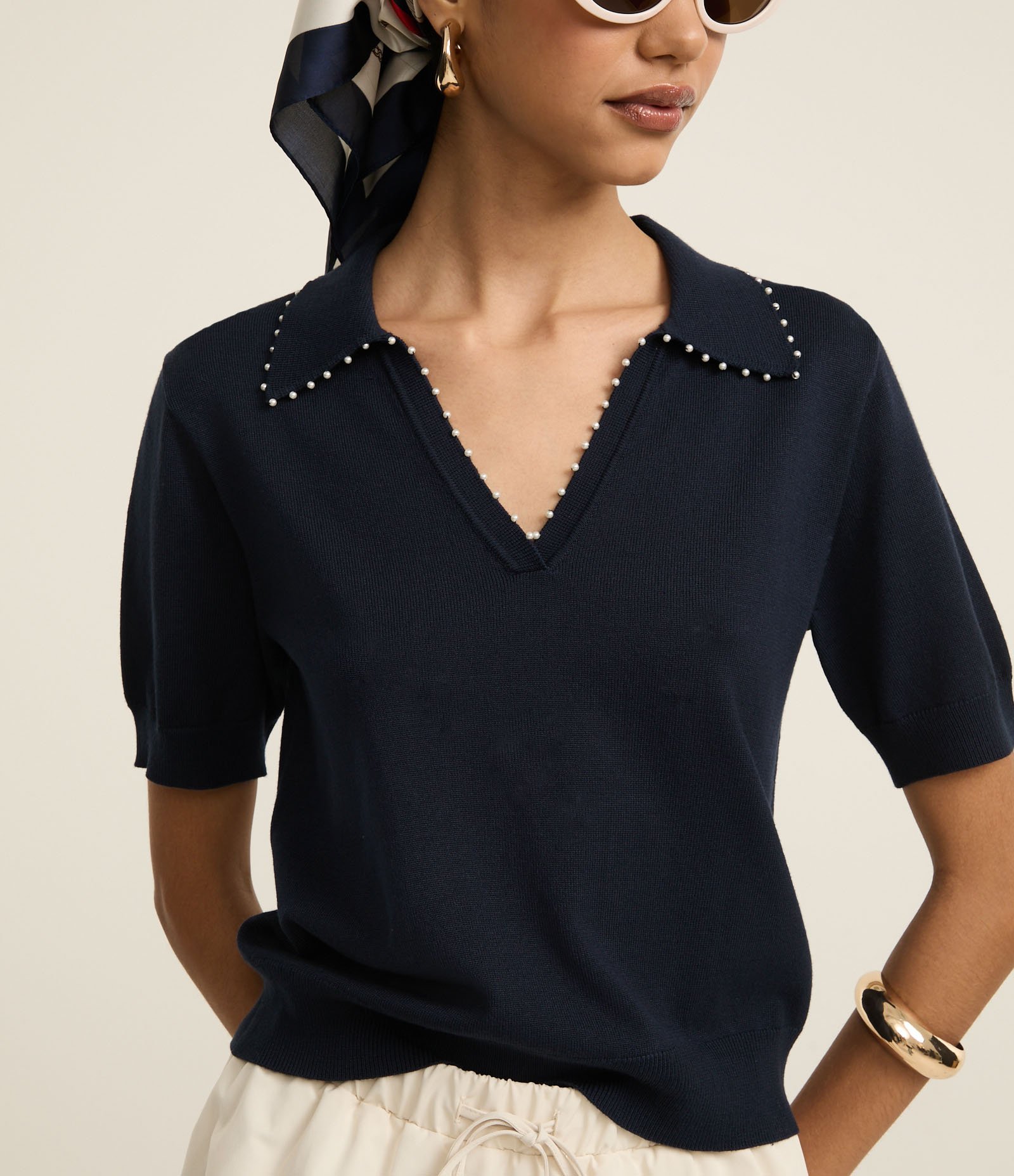 Blusa Polo em Tricô com Mini Pérolas no Decote V Azul Marinho 3